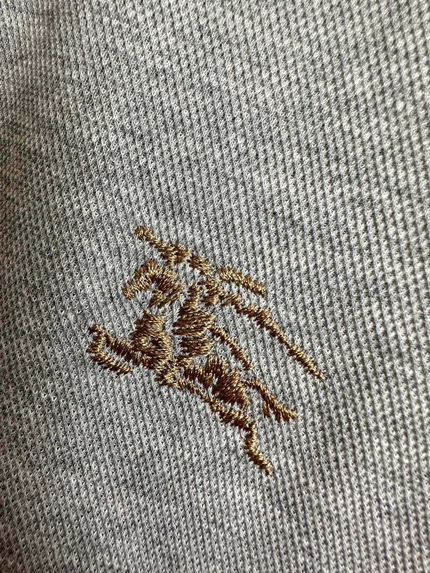   （浅灰色展示）……