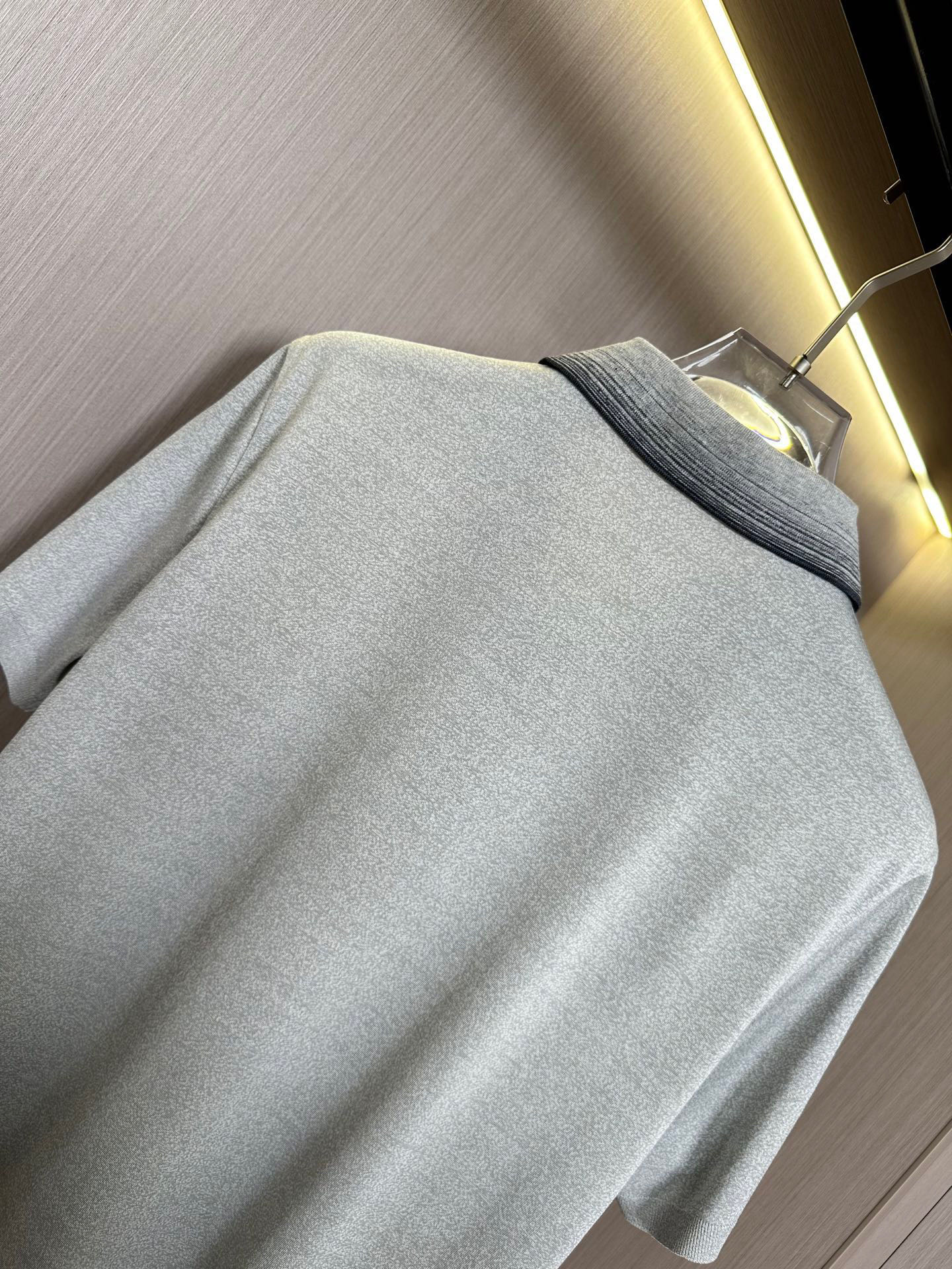   浅灰色展示～