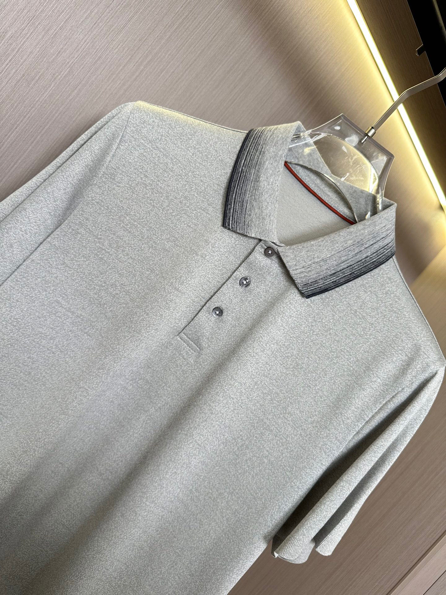   浅灰色展示～