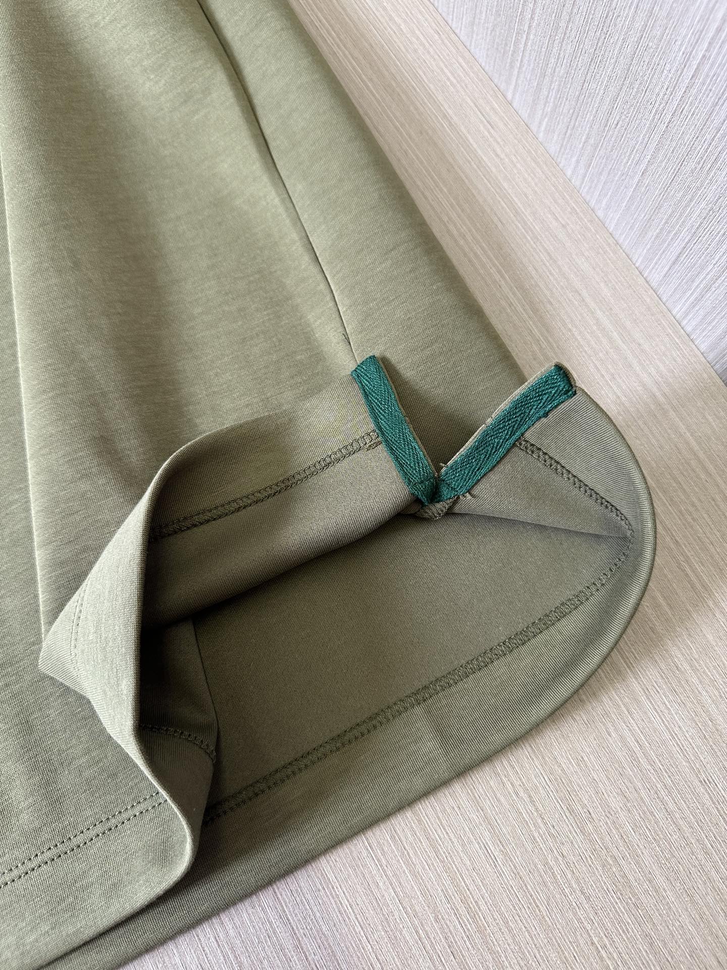 衣服 裤子  军绿色展示……