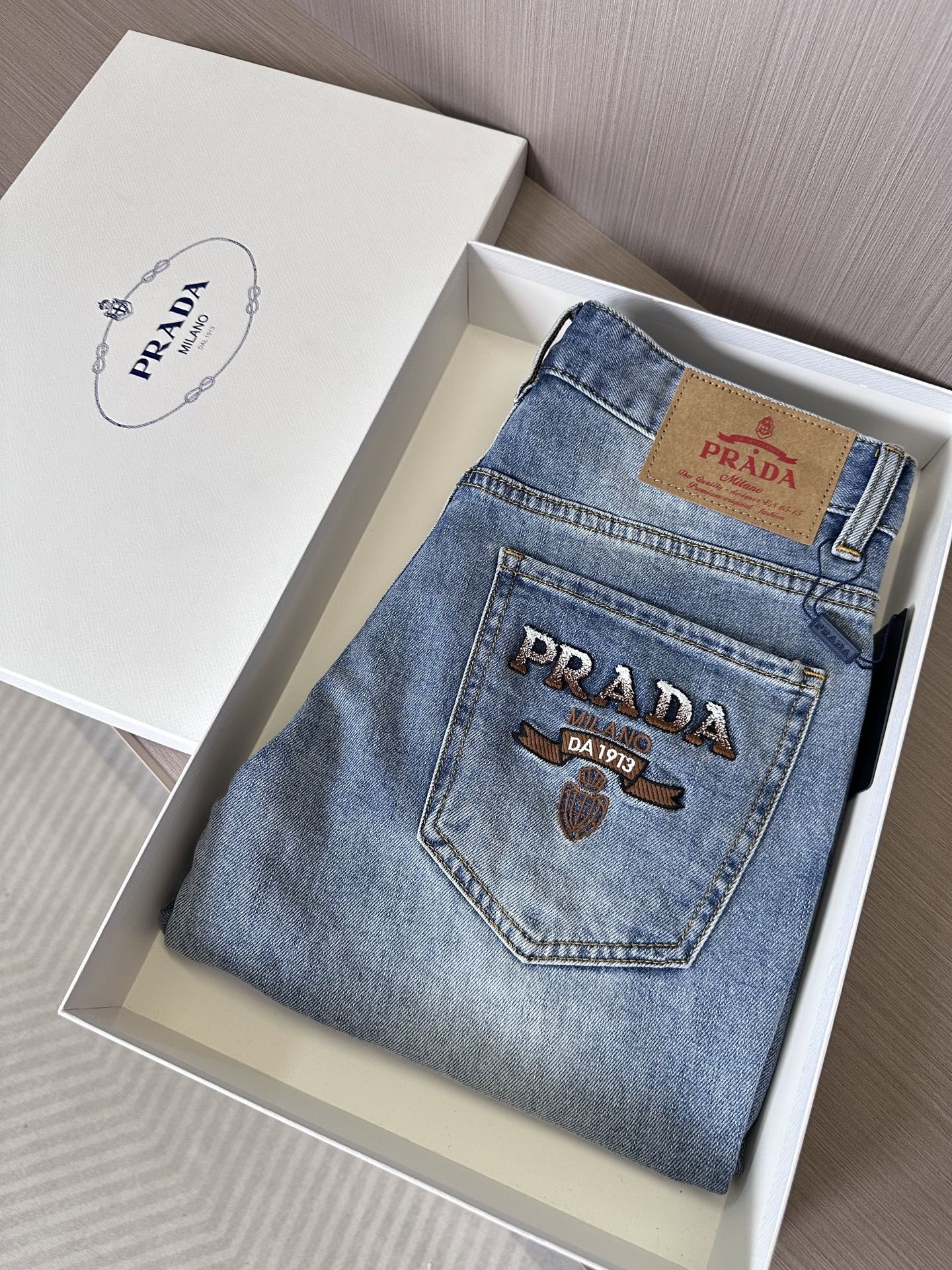 NO:162030,PD Pujia 25SS new summer jeans, high-end quality, super soft and comfortable fabric, small straight-fitting style, slender upper body, universal matching model, 29, 30, 31, 32, 33, 34, 36, 38, prada, jeans, alexander wang19860909PD普家25SS夏季新款牛仔裤,高端品质,面料超级柔软舒适 小直筒版型,上身修长,万能搭配款 码数29,30,31,32,33,34,36,38,,prada,jeans,alexander wang,Men's clothing