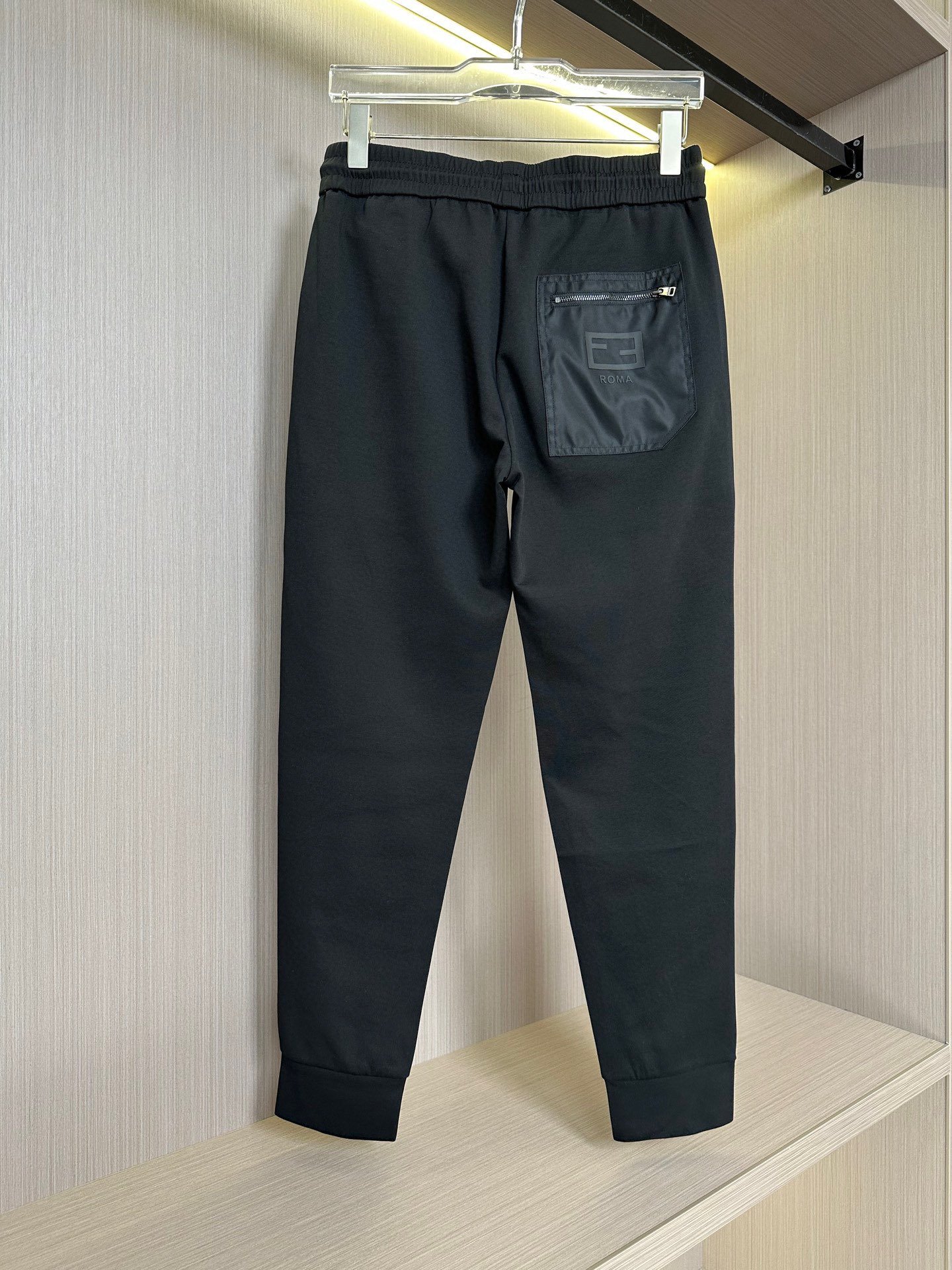 FDFendi 25SS Men’s Cotton Footpants: Stylish, Comfortable, and Versatile Sportswear Collection - 图片 3