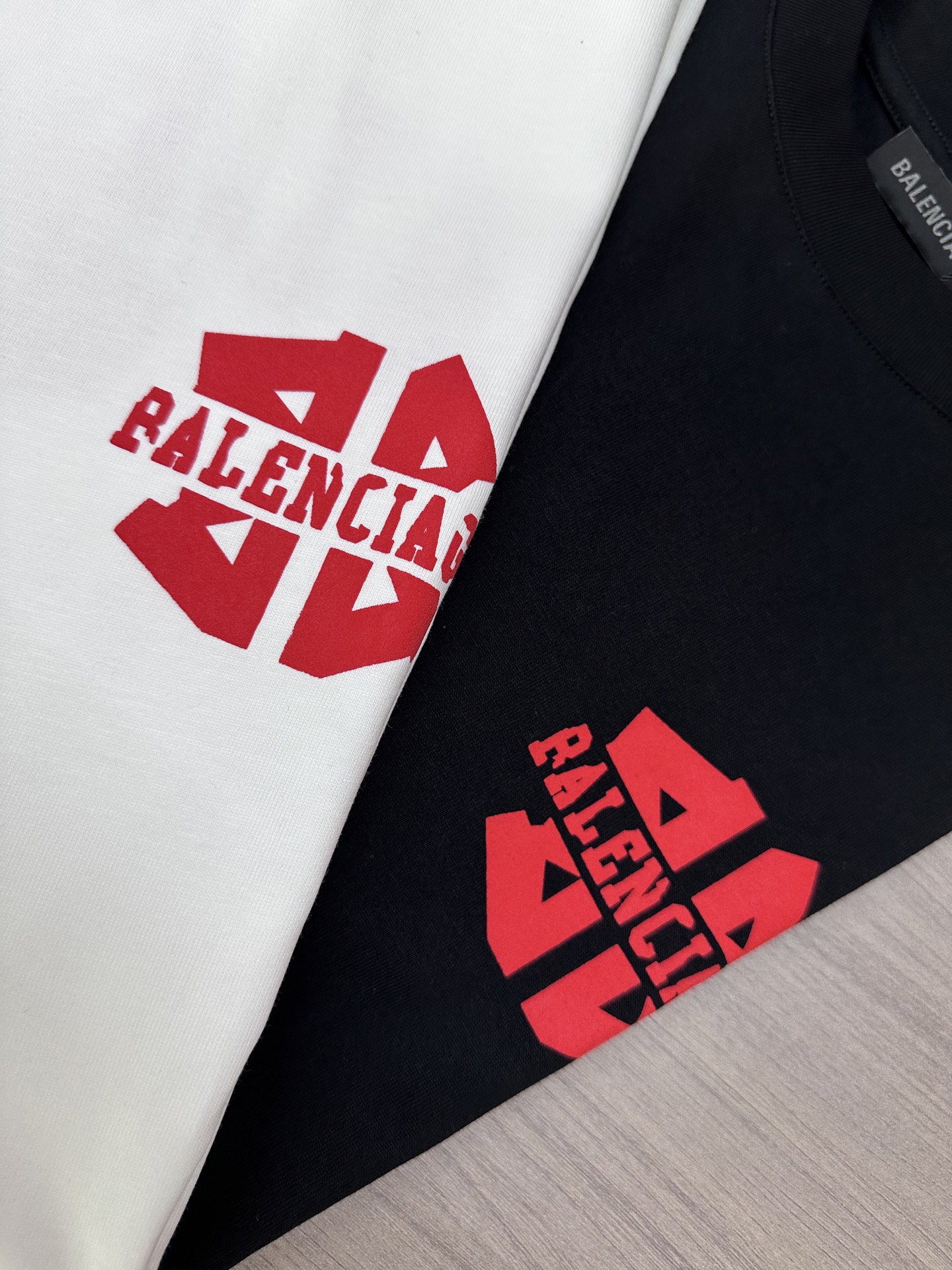 🔥BLAN巴黎世家26ss夏季最新款短袖圆领T恤 高端订制 设计前卫时尚！前后品牌经典logo重工艺设计