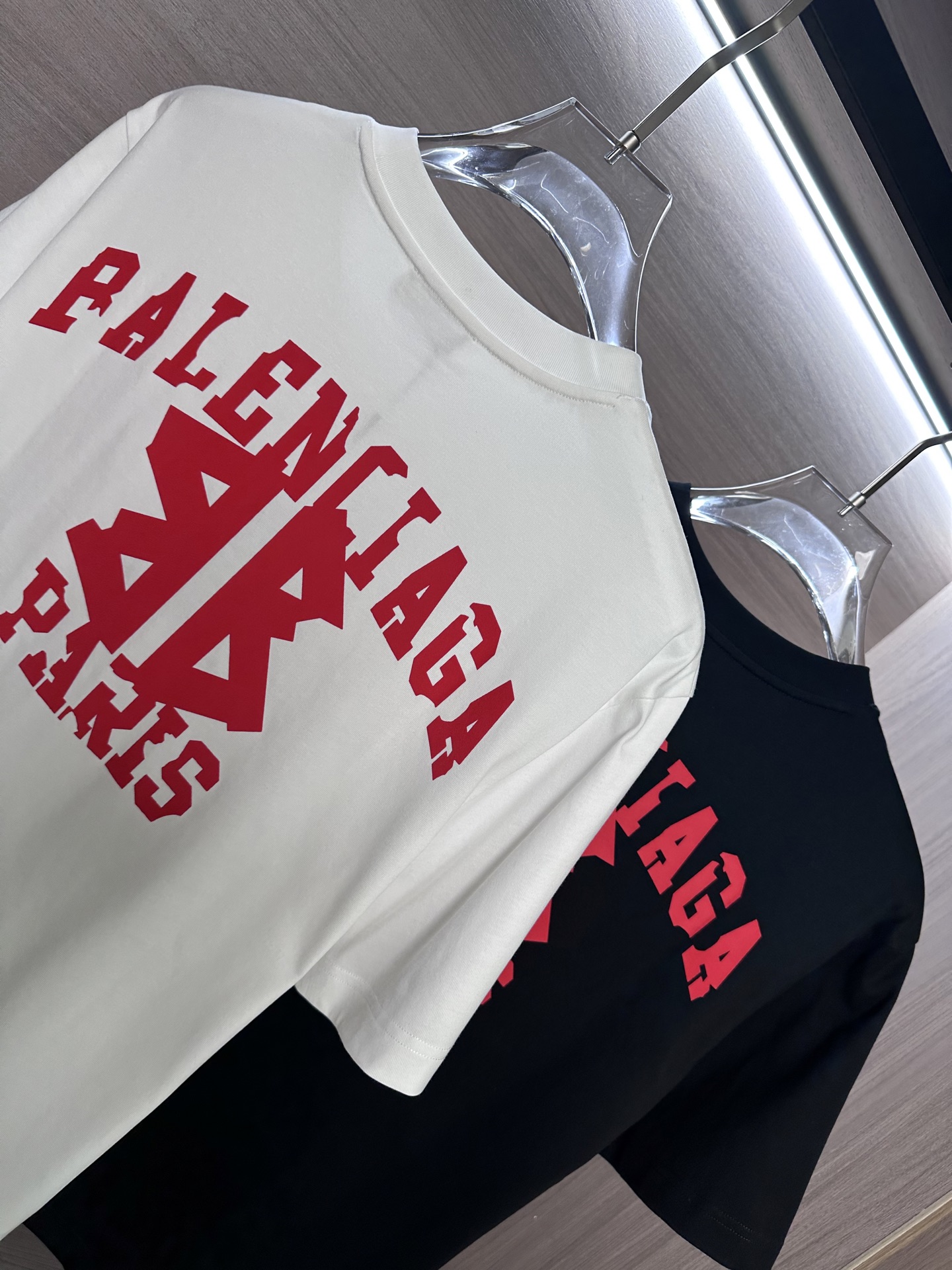 🔥BLAN巴黎世家26ss夏季最新款短袖圆领T恤 高端订制 设计前卫时尚！前后品牌经典logo重工艺设计