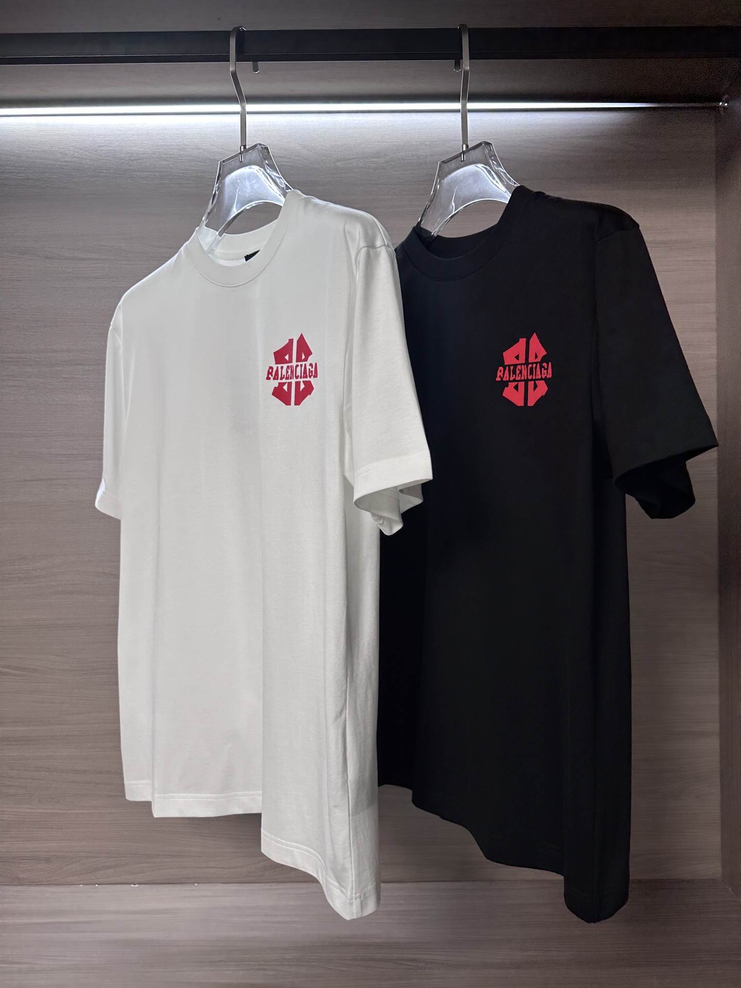 🔥BLAN巴黎世家26ss夏季最新款短袖圆领T恤 高端订制 设计前卫时尚！前后品牌经典logo重工艺设计