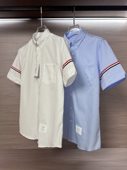 Thom Browne Men's Classic Fit Short-Sleeve Oxford Shirt with Arm Stripes 1 Thom Browne Men's Classic Fit Short-Sleeve Oxford Shirt with Arm Stripes