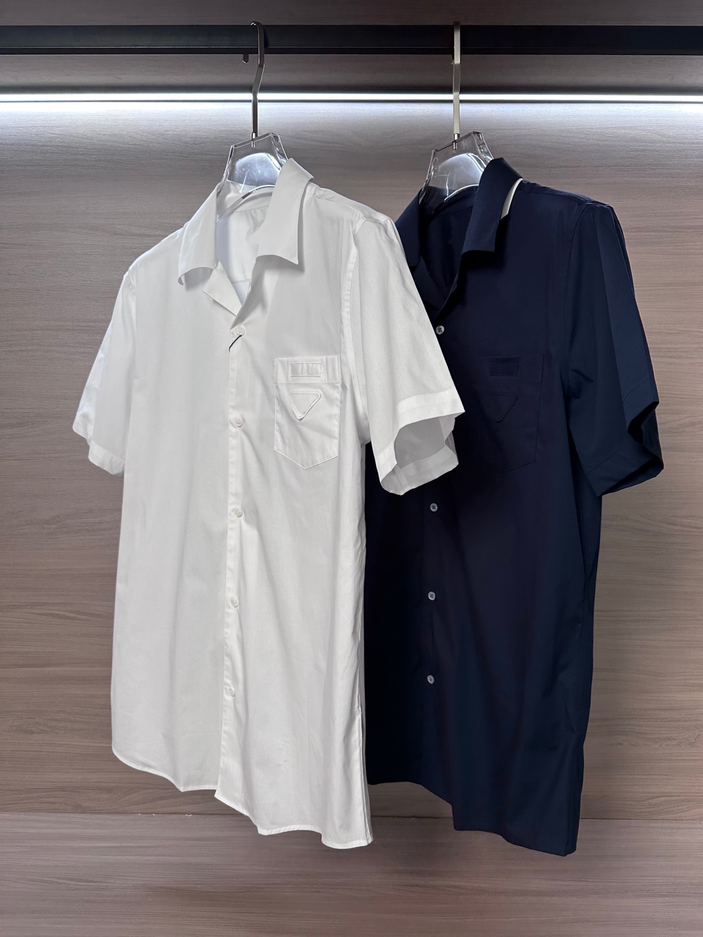 Prada 25SS Men's Cotton Short Sleeve Shirt - Comfortable & Breathable 2 i1751009337054 8189 0 0