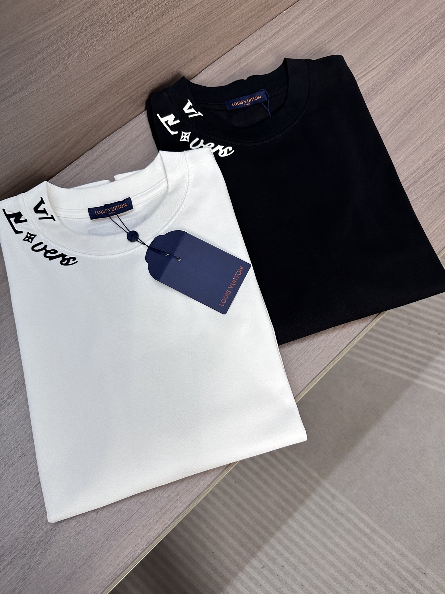 Louis Vuitton T-Shirt Été 25SS, Logo Avant-Gardiste, Confort Premium
