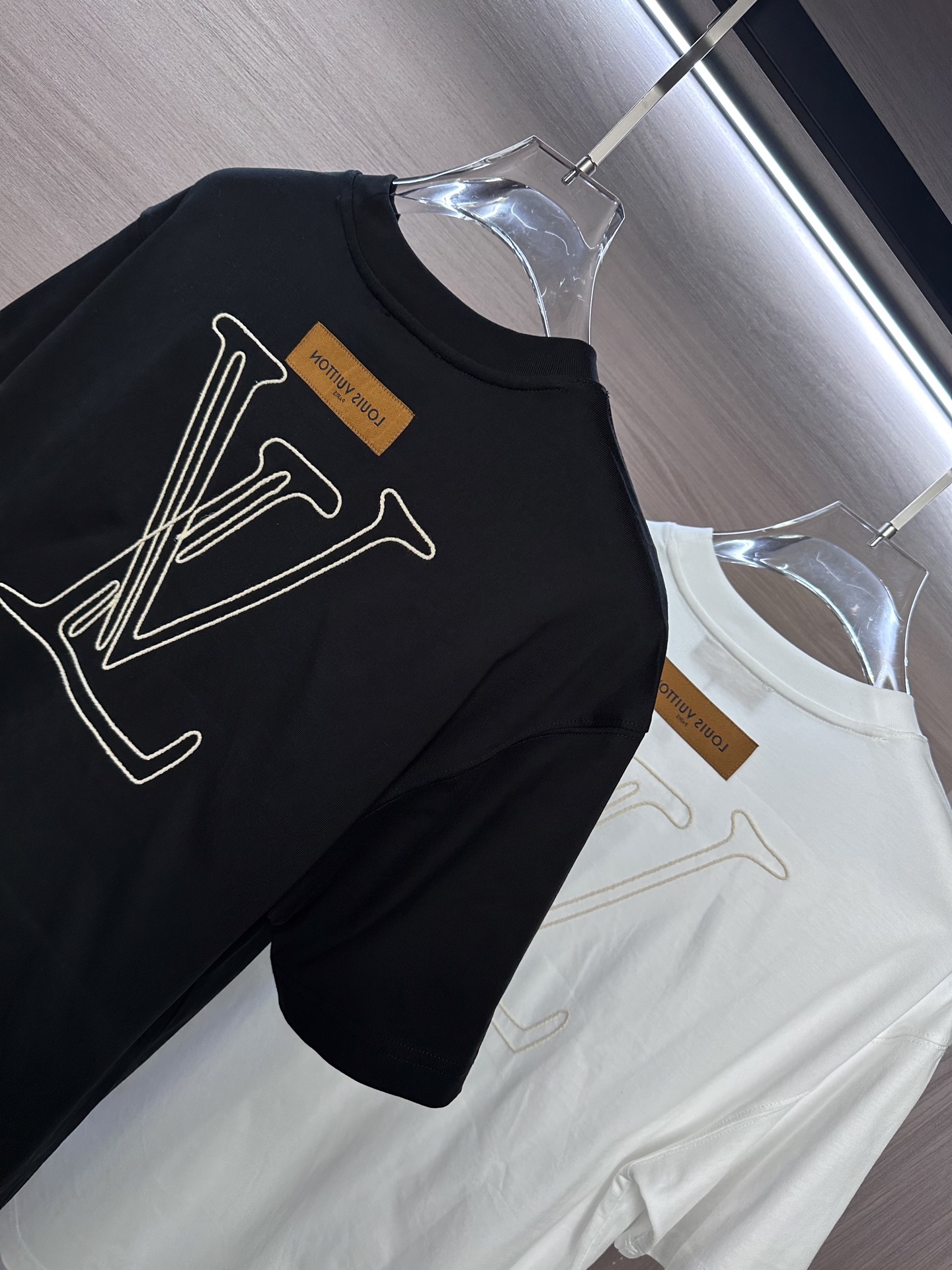 Louis Vuitton Men's 25SS Summer New Short Sleeve Round Neck T-Shirt 11 i1751014048666 4873 0 9