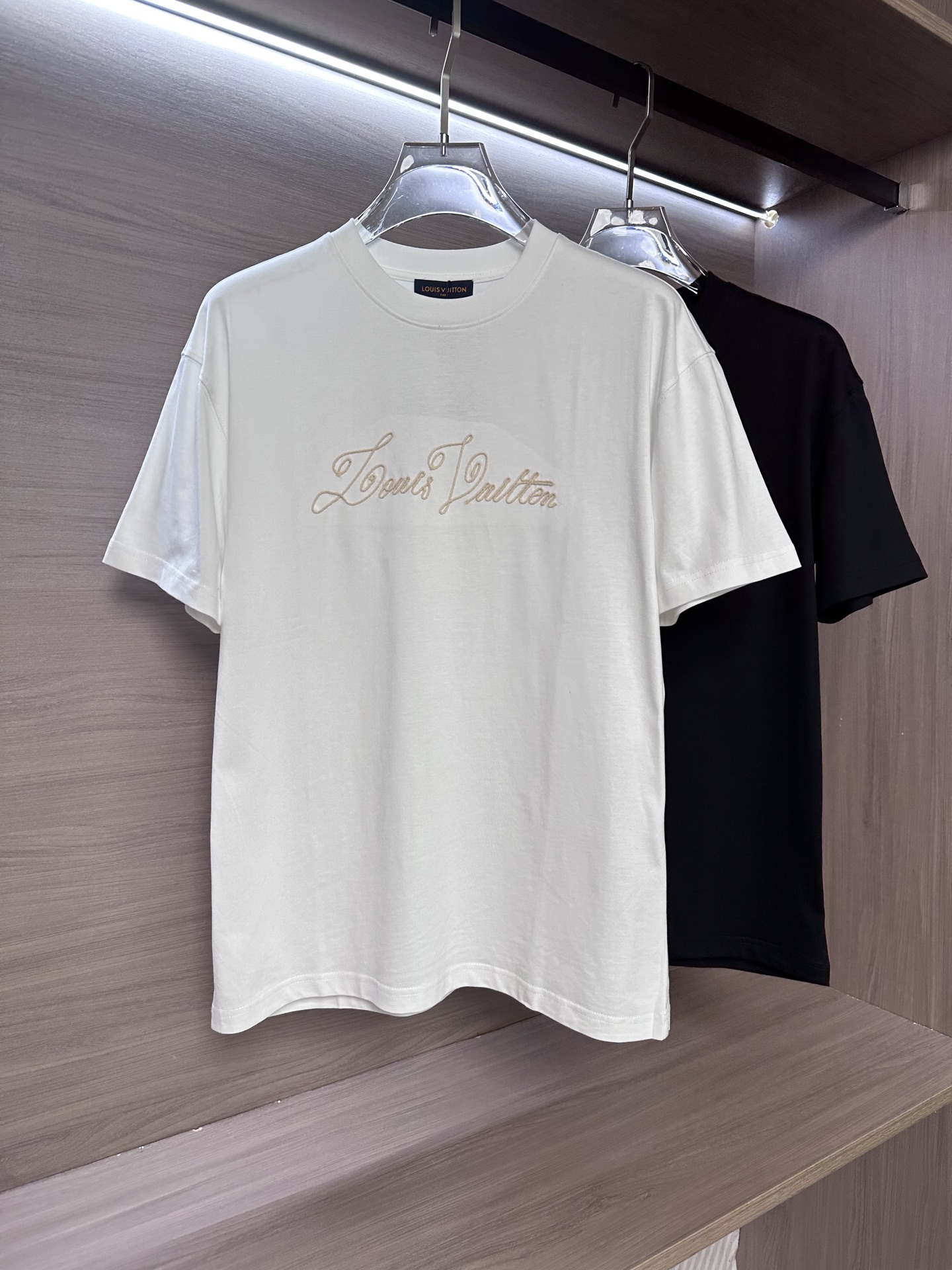 Louis Vuitton Men's 25SS Summer New Short Sleeve Round Neck T-Shirt 5 i1751014051918 142 0 3