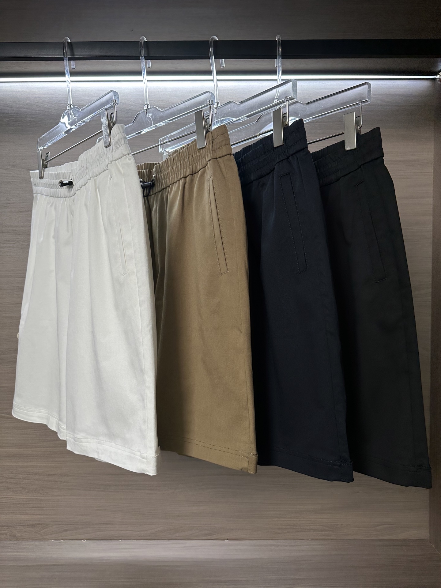 Moncler Pantalones Cortos Casuales para Hombre - Comodidad y Estilo