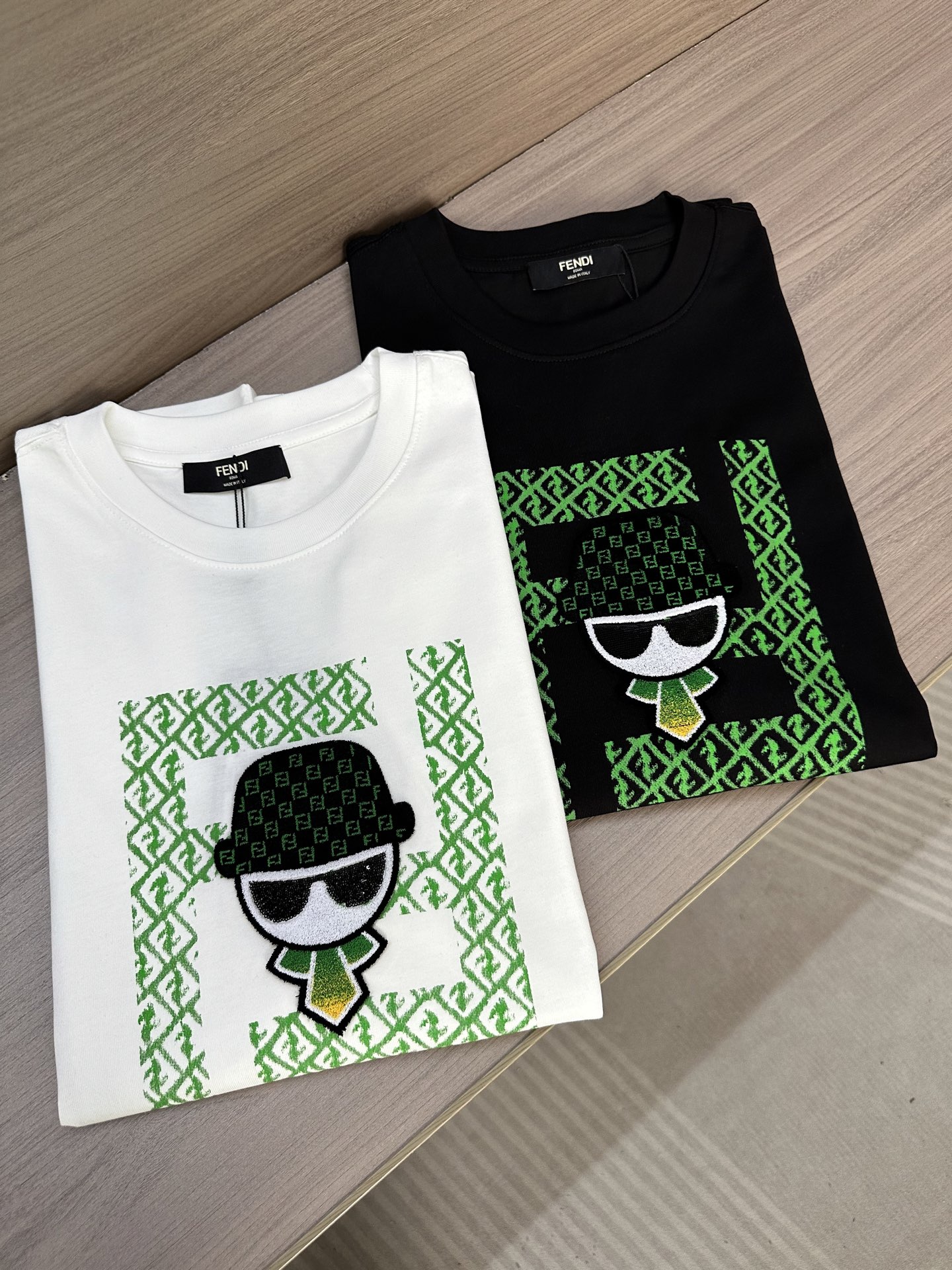 T-shirt Fendi Homme Collection Été 2025 - Design Avant-Gardiste & Confort Premium