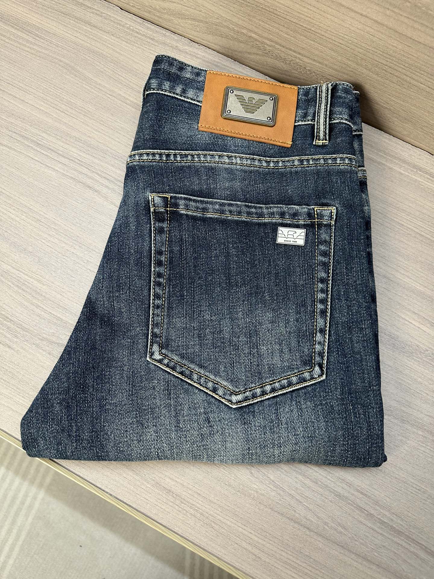 EA Armani Jeans - Zachte Denim, Rechte Pijpen - Perfecte Pasvorm & Stijlvol