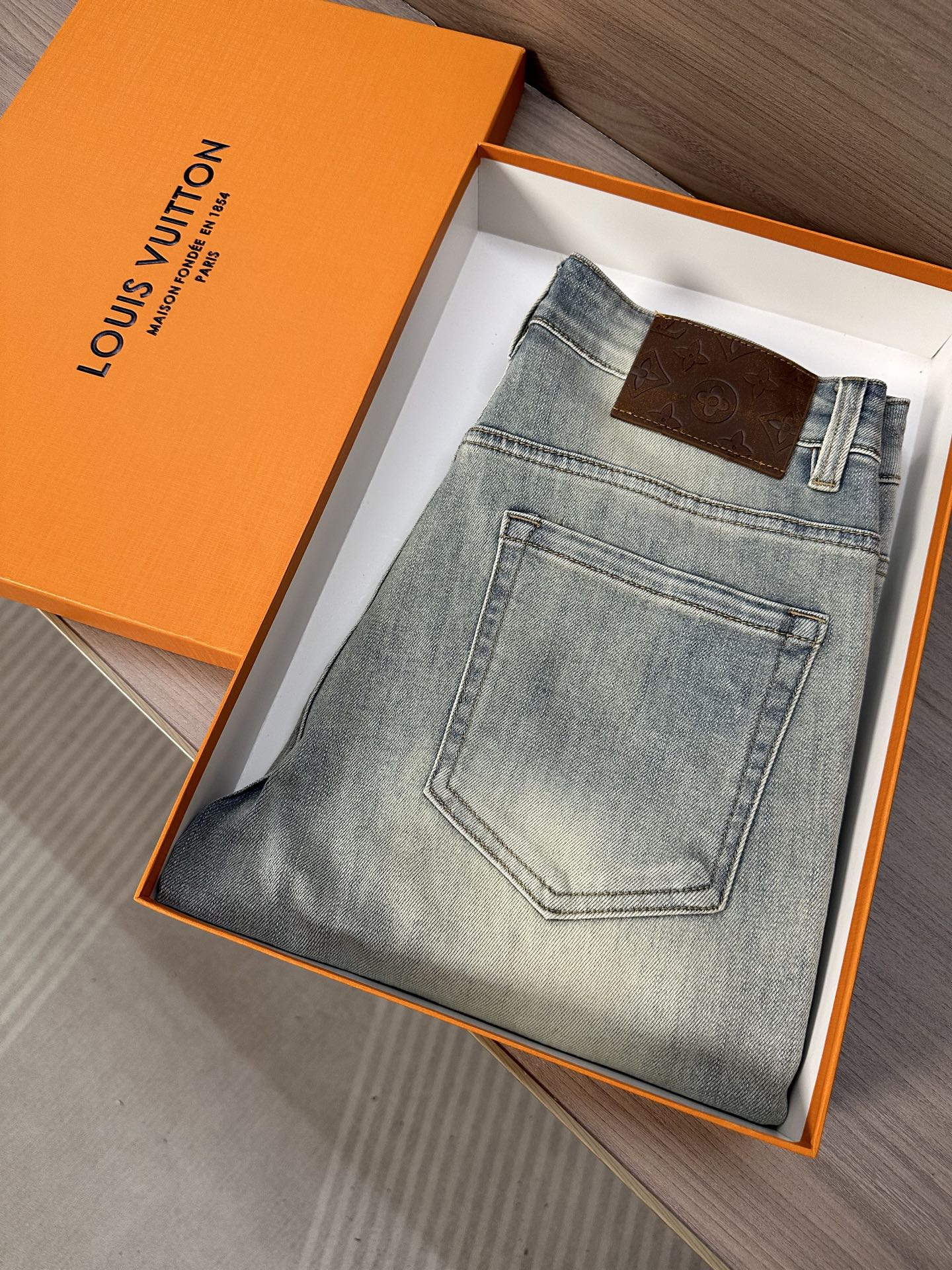 Louis Vuitton 25SS Light Blue Straight-Leg Jeans - Super Soft & Comfortable 2 i1751266473478 7337 0 0
