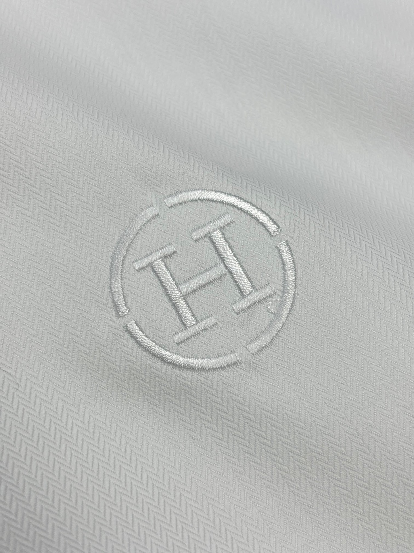 Hermes Men's White Long Sleeve Dress Shirt - Modern Minimalist Style 9 i1751269627268 6377 0 7