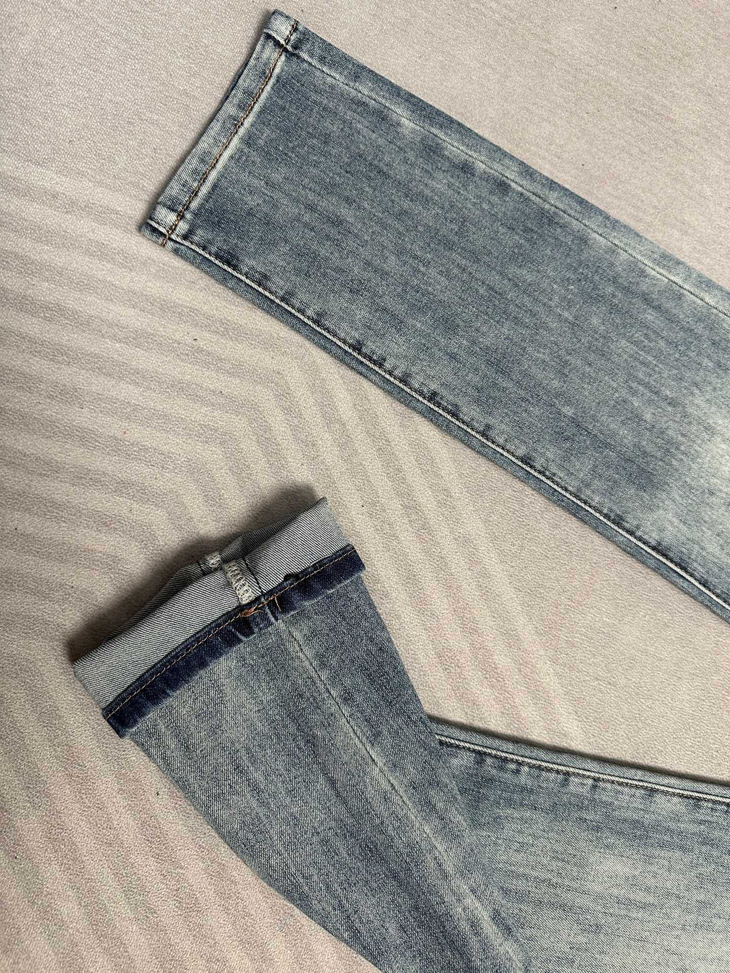 “BBR Family’s High-End Summer Jeans: Super Soft, Cozy Fabric, Various Sizes Available” - 图片 9