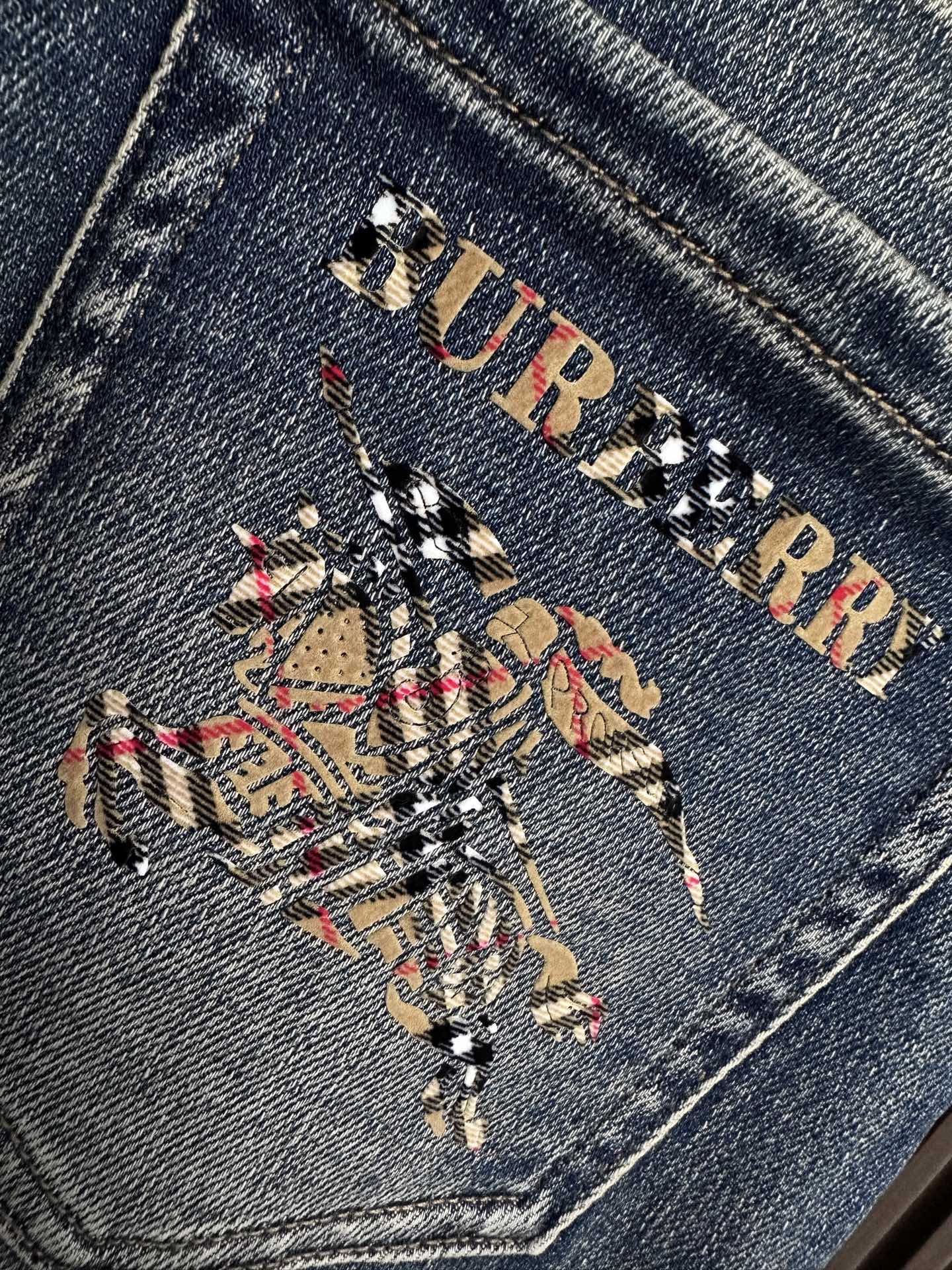 Burberry Classic Fit Denim Jeans with Check Pattern - Stylish & Comfortable 10 i1755669096030 4791 0 8