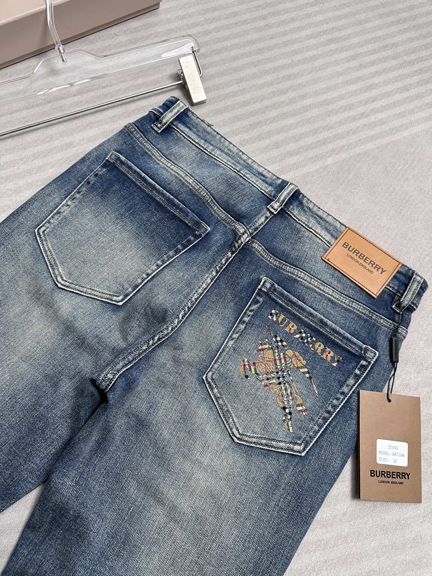 Burberry Classic Fit Stretch Denim Jeans with Checkered Detail 6 i1755847914217 2115 0 4