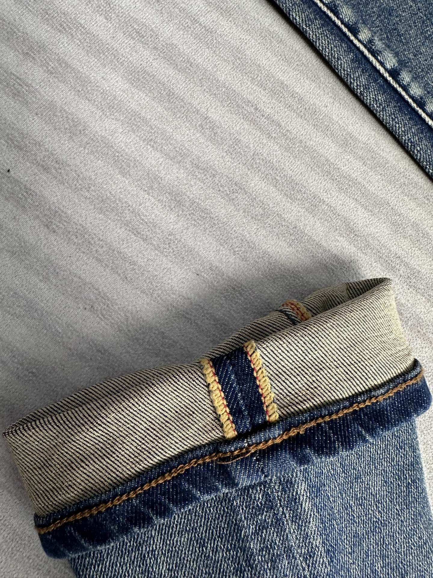 Burberry Classic Fit Stretch Denim Jeans with Checkered Detail 10 i1755847917433 9862 0 8