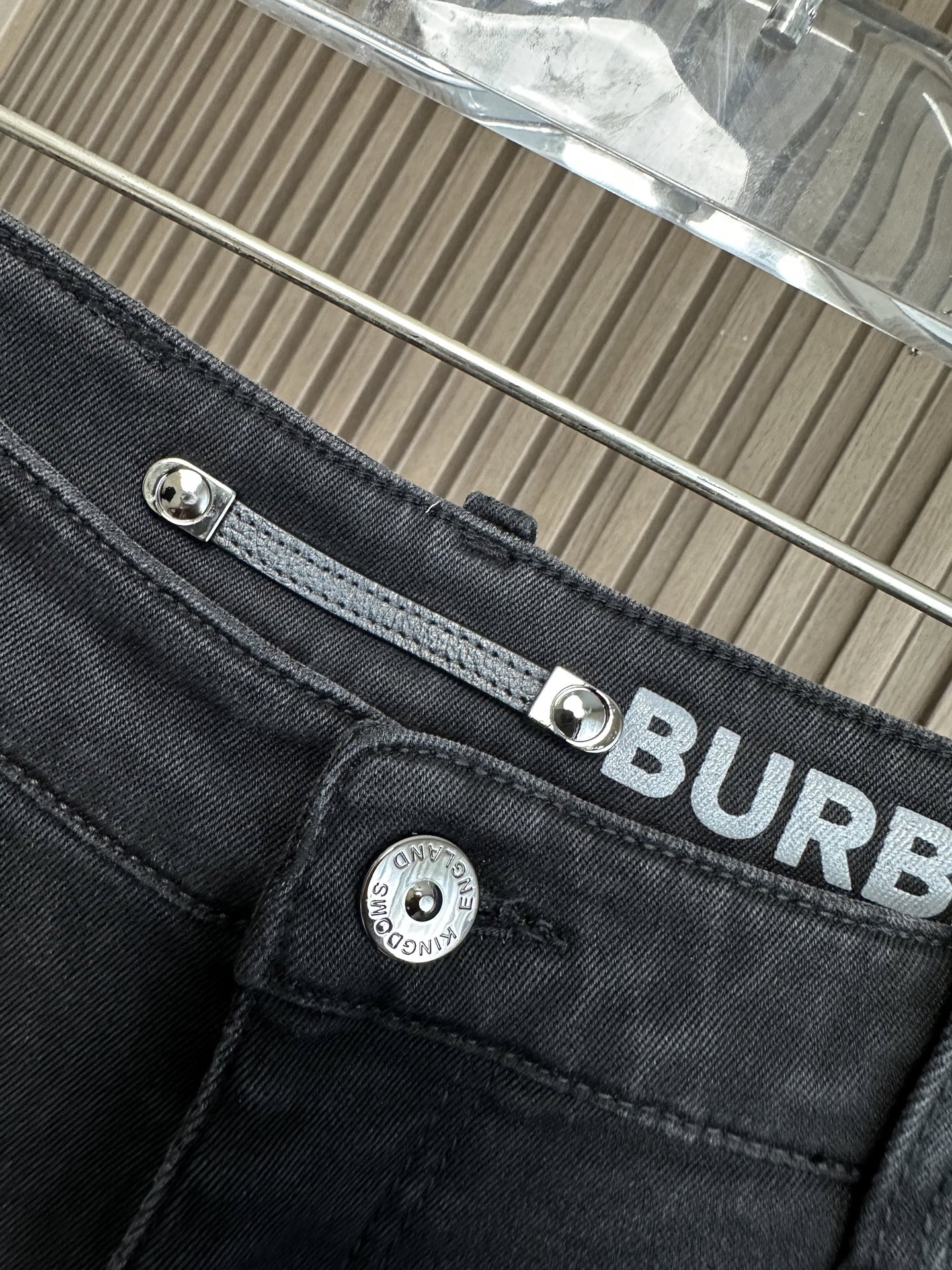 Burberry Women's Slim-Fit Denim Jeans with Elastic Fabric & Horseferry Print 7 i1756187295577 3422 0 5