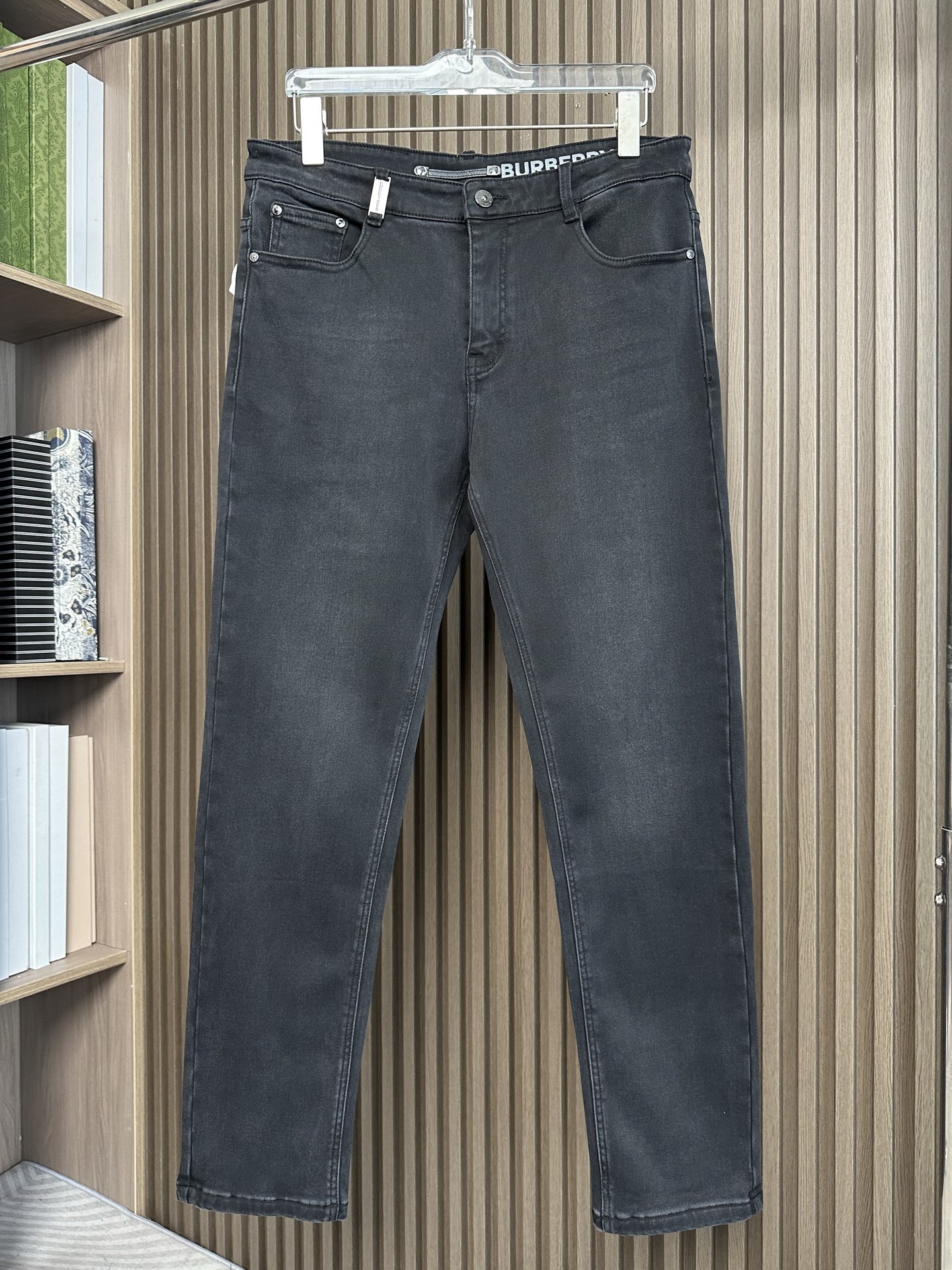 Burberry Women's Slim-Fit Denim Jeans with Elastic Fabric & Horseferry Print 3 i1756187295675 9699 0 1