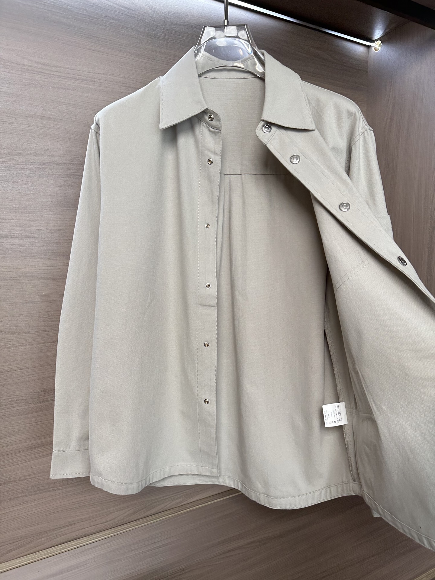 /套 浅卡其上衣～