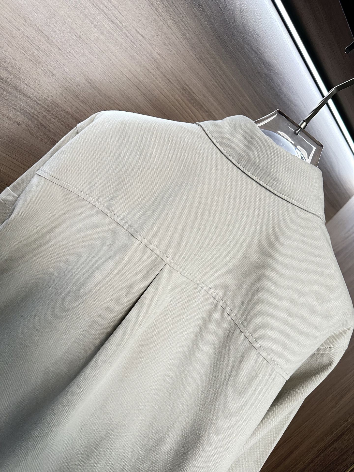 /套 浅卡其上衣～