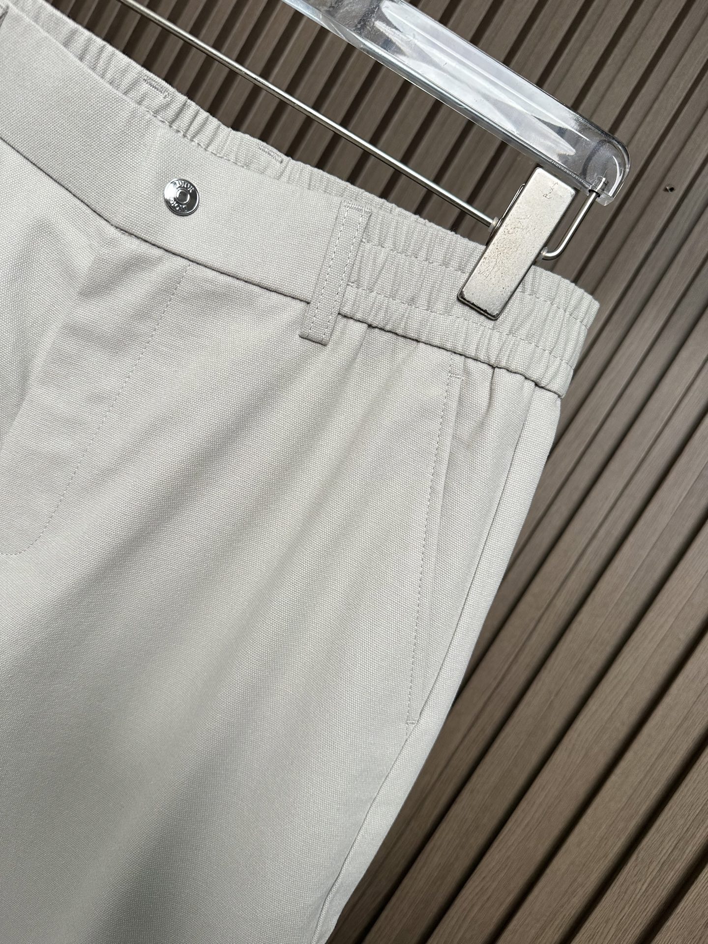 /套 浅卡其长裤～