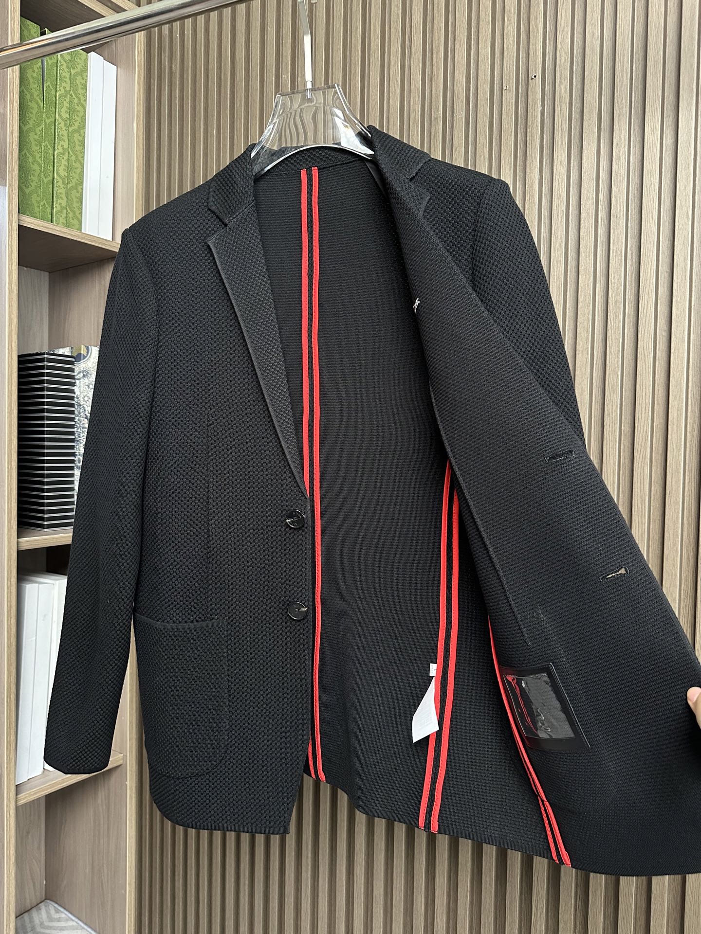 Kiton 25FW秋冬新款针织🧶西服外套，老钱风，高品质，独家定制面料，胸前经典字母设计，扣子激光刻字