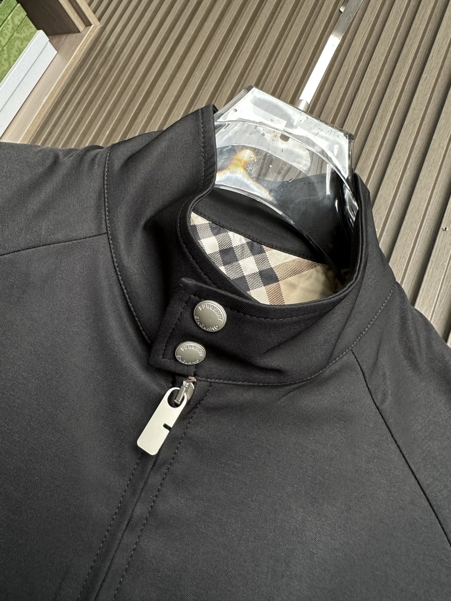 🔥 BBR家25FW秋冬新款立领外套，高品质，独家定制面料，胸前刺绣经典品牌战马图案，拉链款，内里经典格