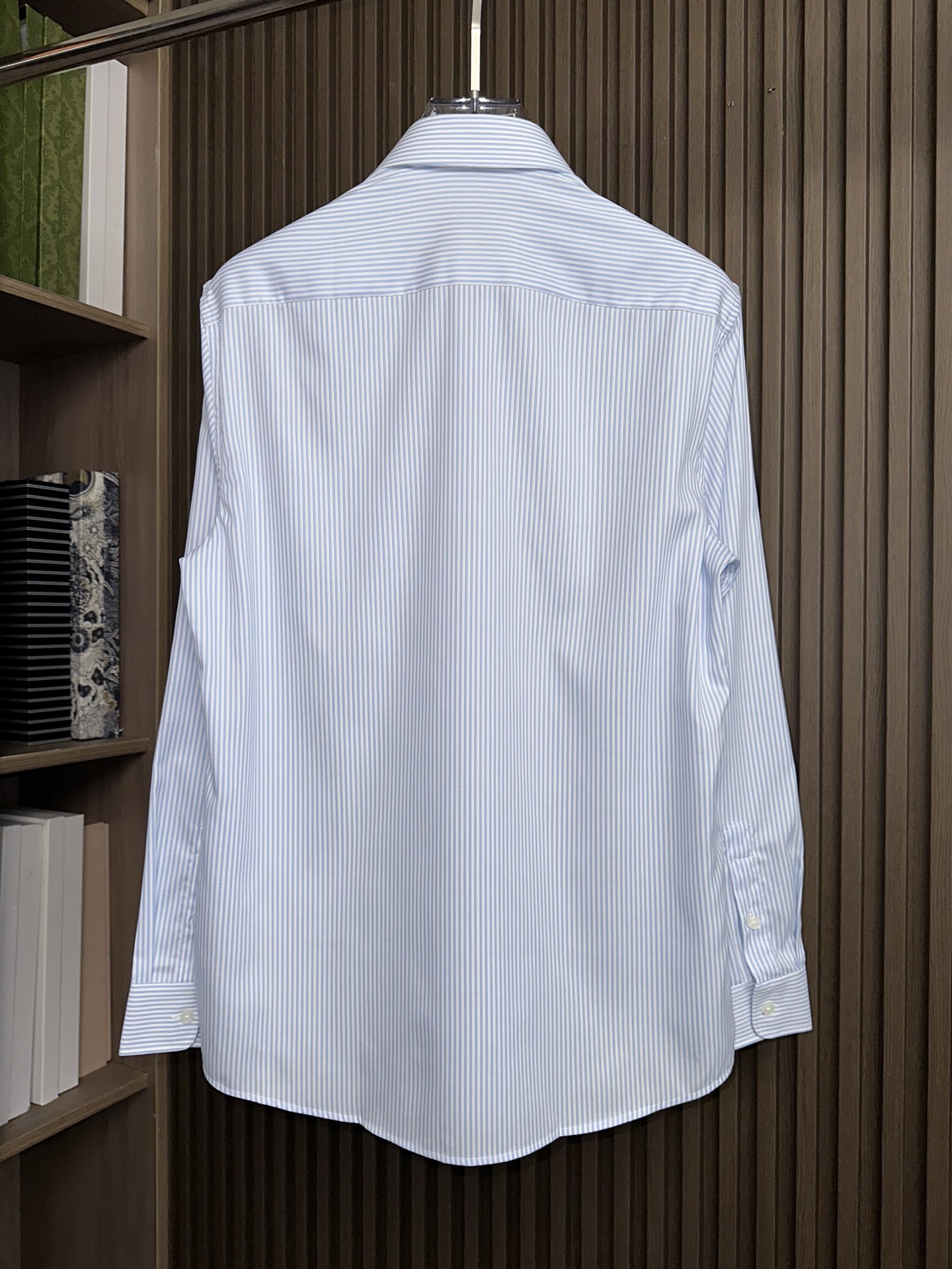 2025年新款GU古家舒适条纹提花衬衫，商务绅士通勤款时尚又得体，百搭好驾驭长袖衬衫，在繁忙的都市生活中