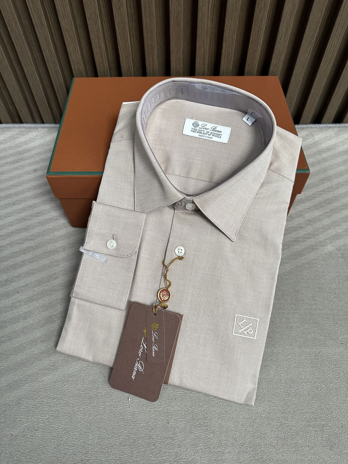 ❤️2025年新款lP🆕诺悠翩雅。舒适提花衬衫，商务绅士通勤款时尚又得体，百搭好驾驭长袖衬衫，在繁忙的都