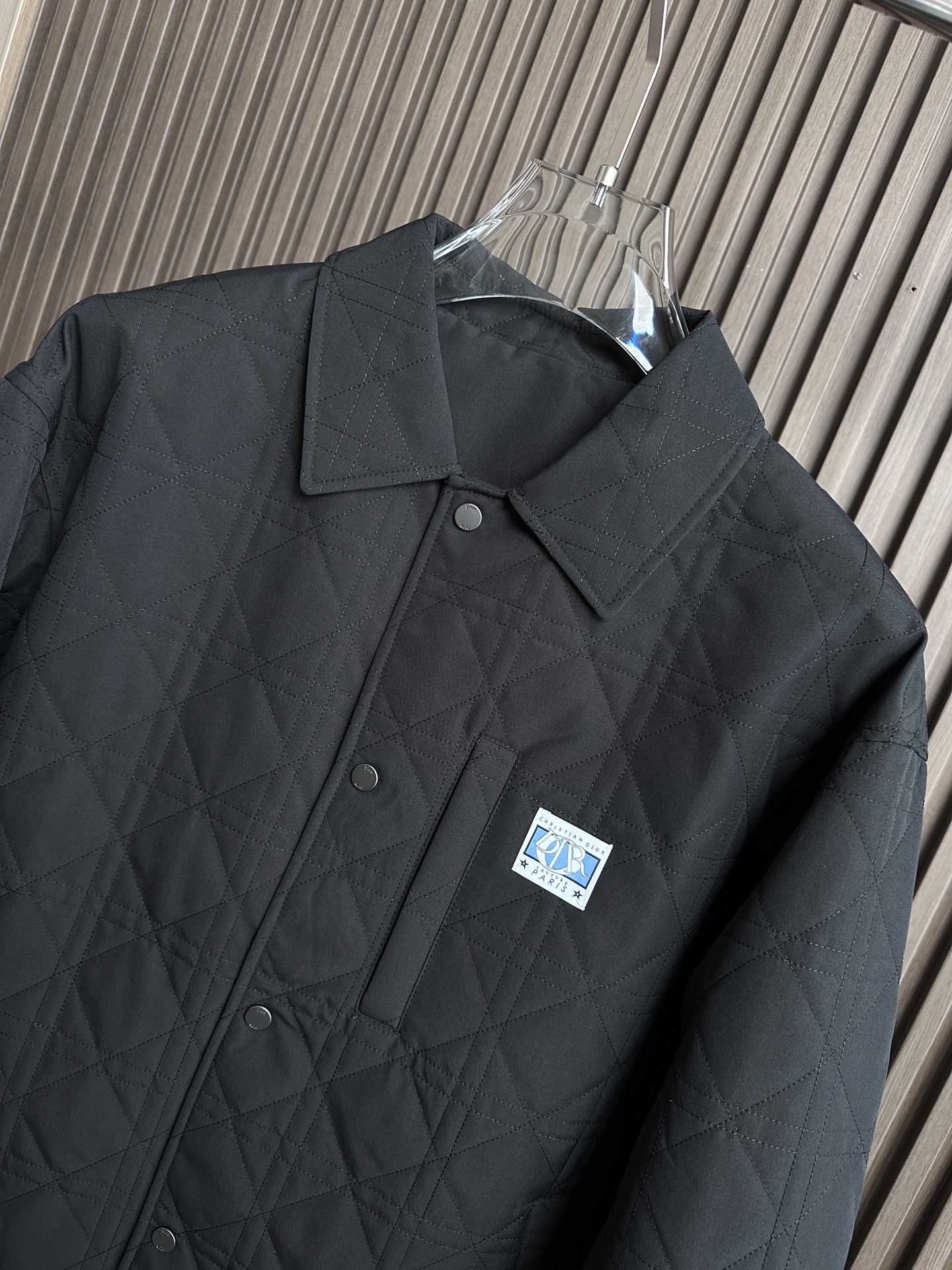 Dior 迪家25FW秋冬新款棉服夹克 进口面料 定制五金 细节满满 简约时尚 适配商务、休闲等多种场合