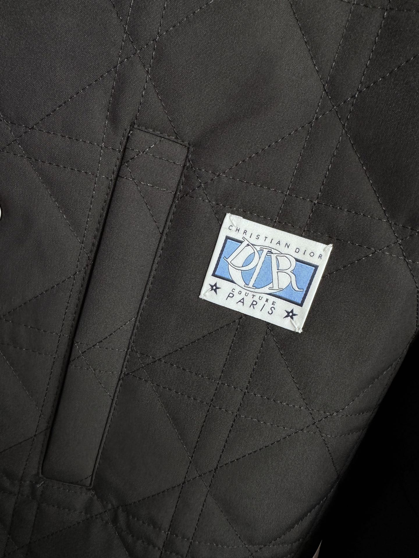 Dior 迪家25FW秋冬新款棉服夹克 进口面料 定制五金 细节满满 简约时尚 适配商务、休闲等多种场合