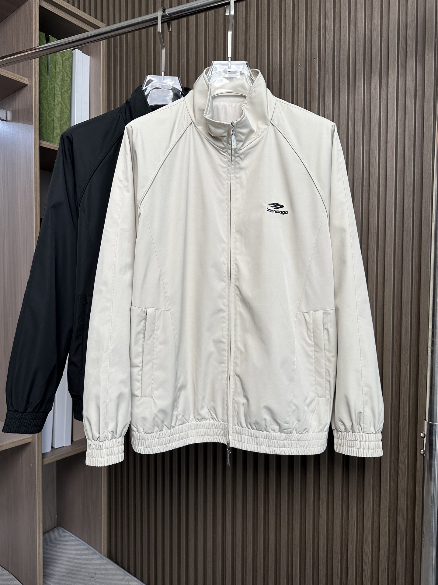 Balenciaga巴黎世家立领夹克 时尚百搭进口面料 定制五金 上身舒适且立挺有型 秋冬穿搭必备单品两