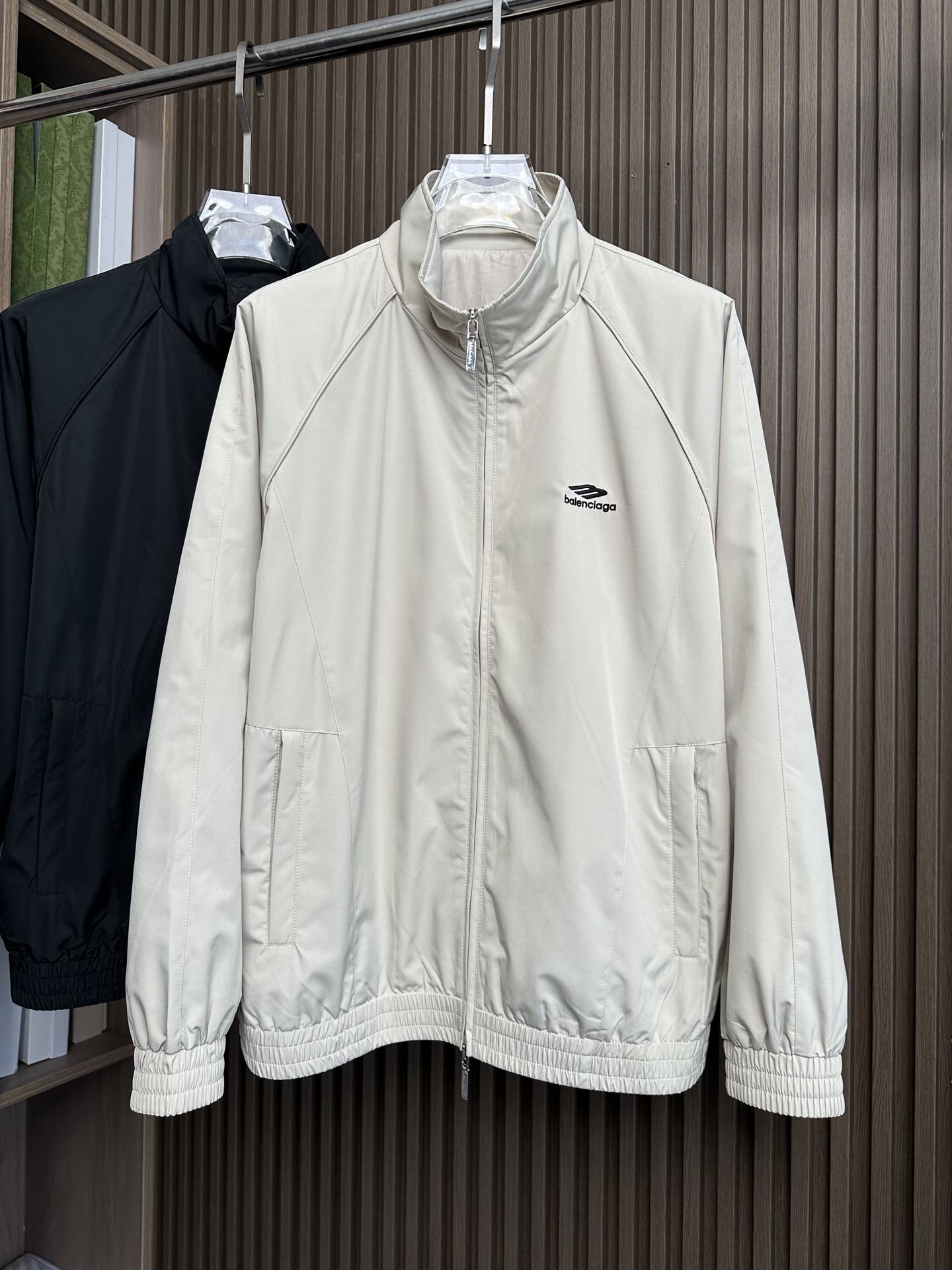 Balenciaga巴黎世家立领夹克 时尚百搭进口面料 定制五金 上身舒适且立挺有型 秋冬穿搭必备单品两