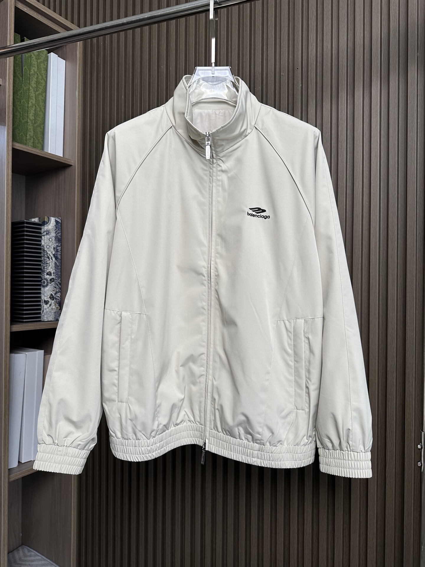 （浅卡其～）Balenciaga巴黎世家25FW秋冬立领夹克
