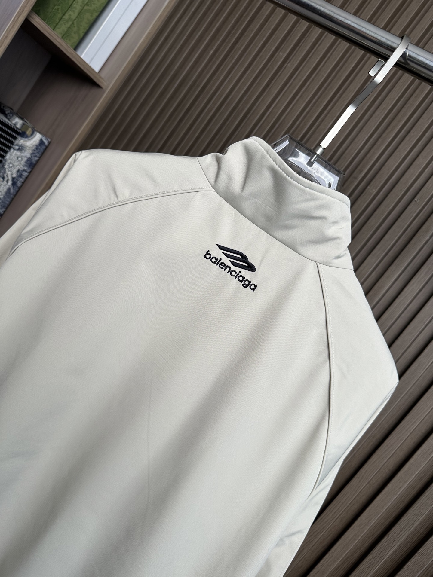 （浅卡其～）Balenciaga巴黎世家25FW秋冬立领夹克