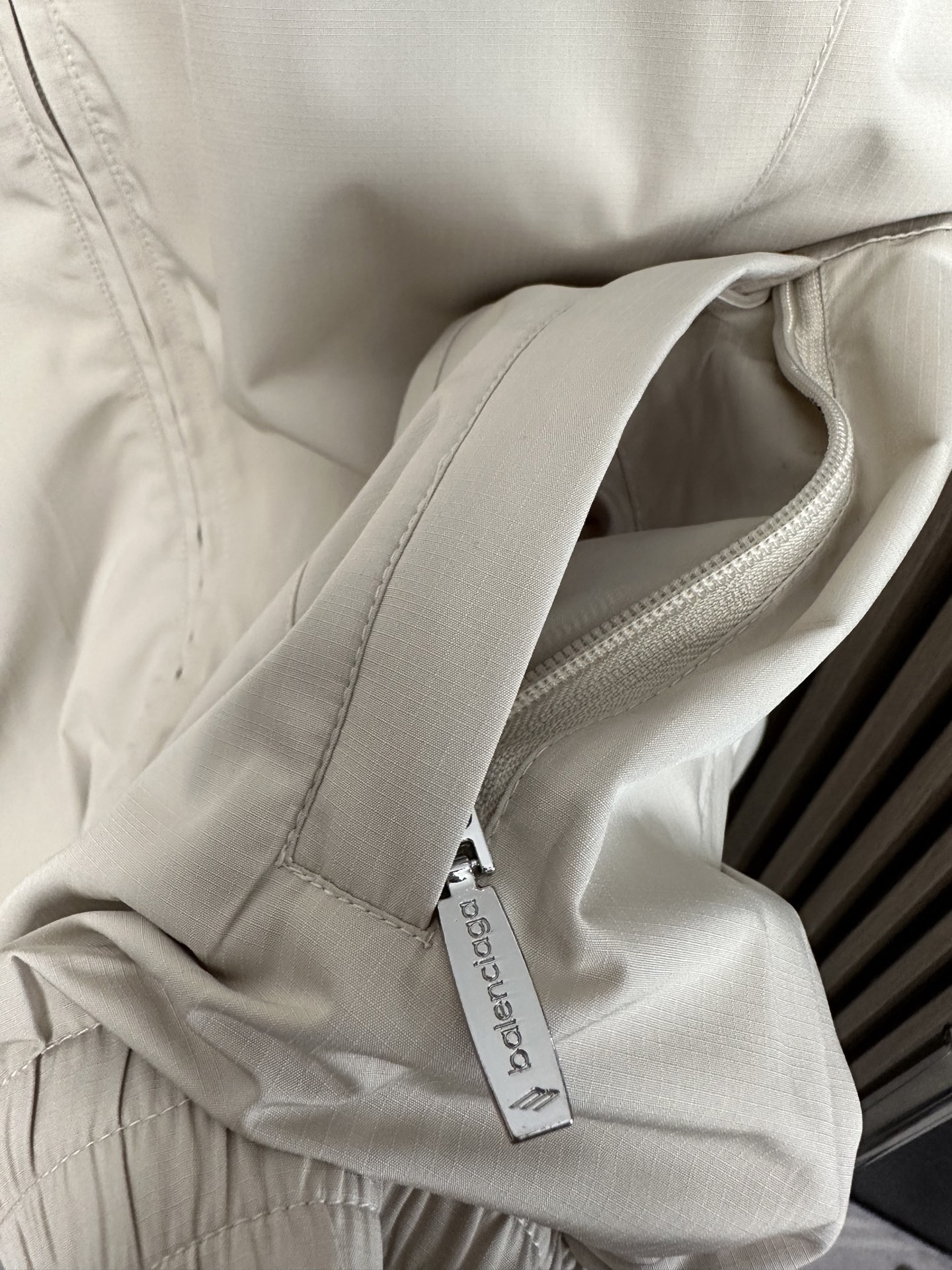 （浅卡其～）Balenciaga巴黎世家25FW秋冬立领夹克