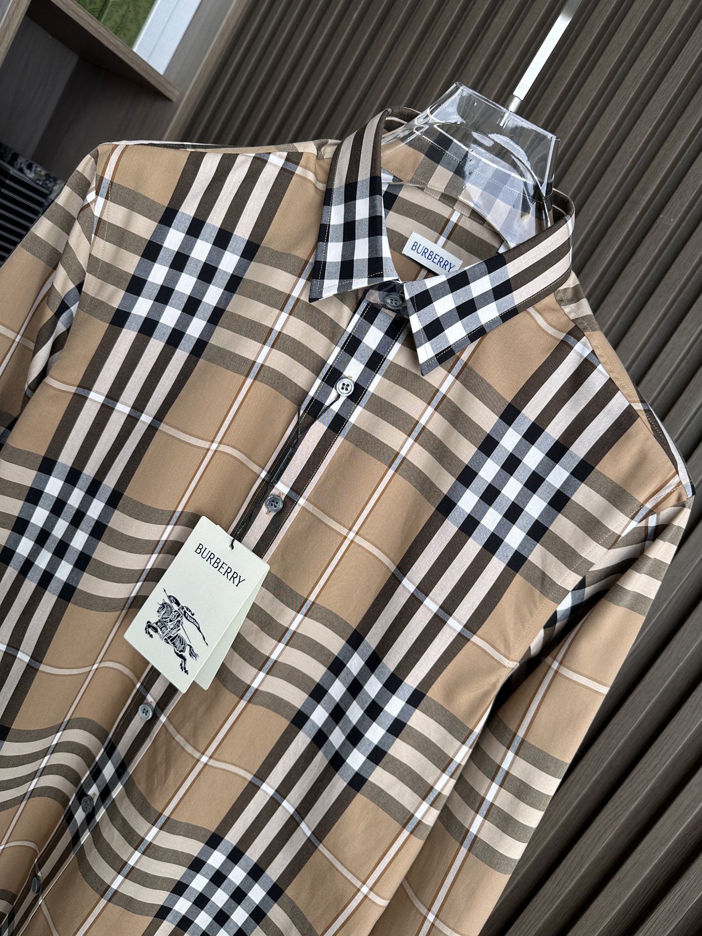 BBR巴家25FW秋冬经典款中格仔长袖衬衫，益达集团顶级单品面料，整体手感顺滑，色织工艺的翘楚，经典永不