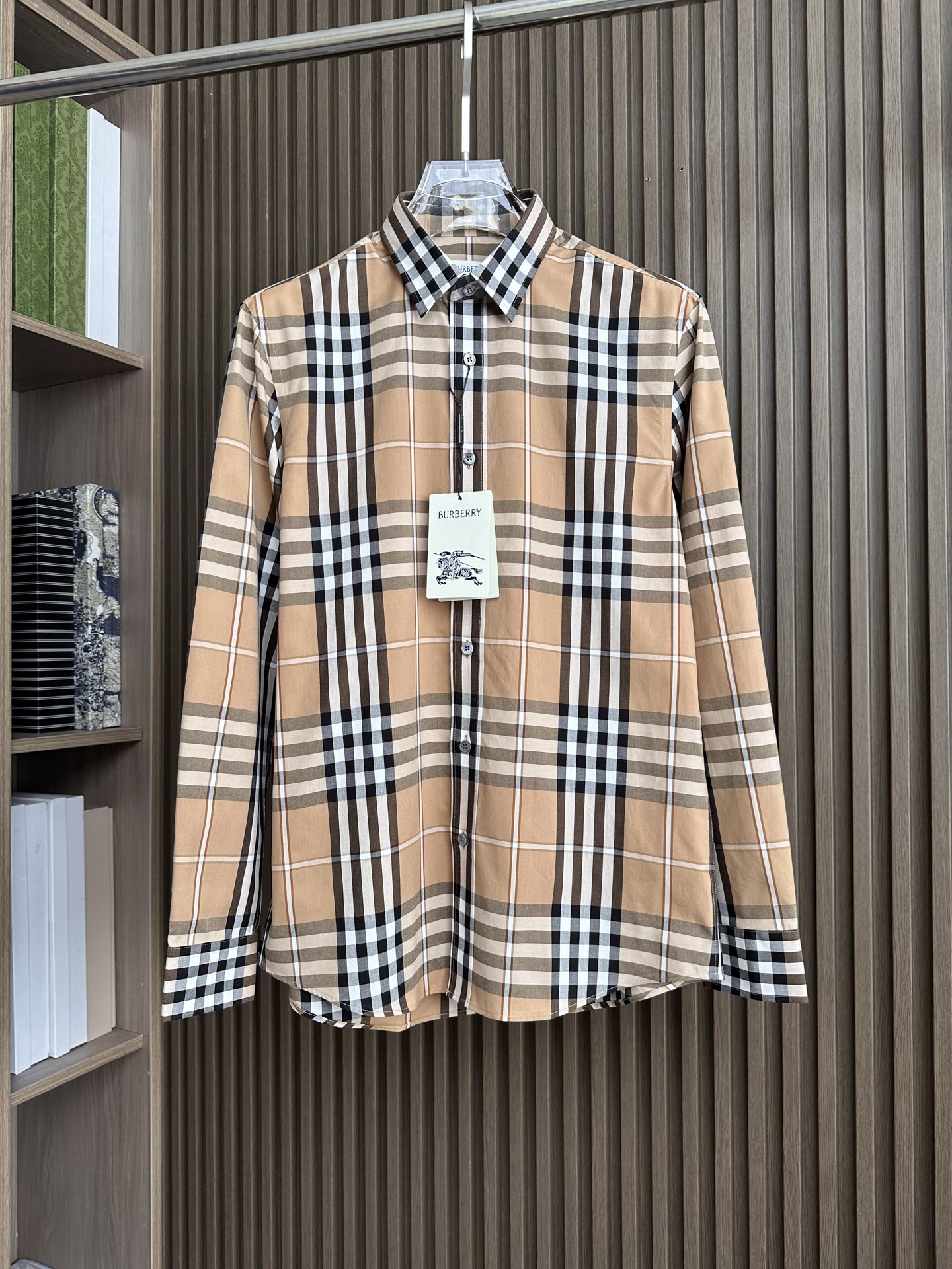 BBR巴家25FW秋冬经典款中格仔长袖衬衫，益达集团顶级单品面料，整体手感顺滑，色织工艺的翘楚，经典永不