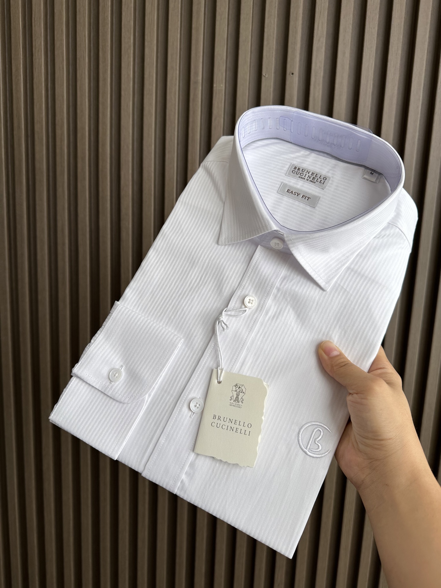 BBR巴家25FW秋冬新款条纹纯色衬衫，经典系列，色织图案属于颜值满分的高级产物，辨识度颇为鲜明，标签刺