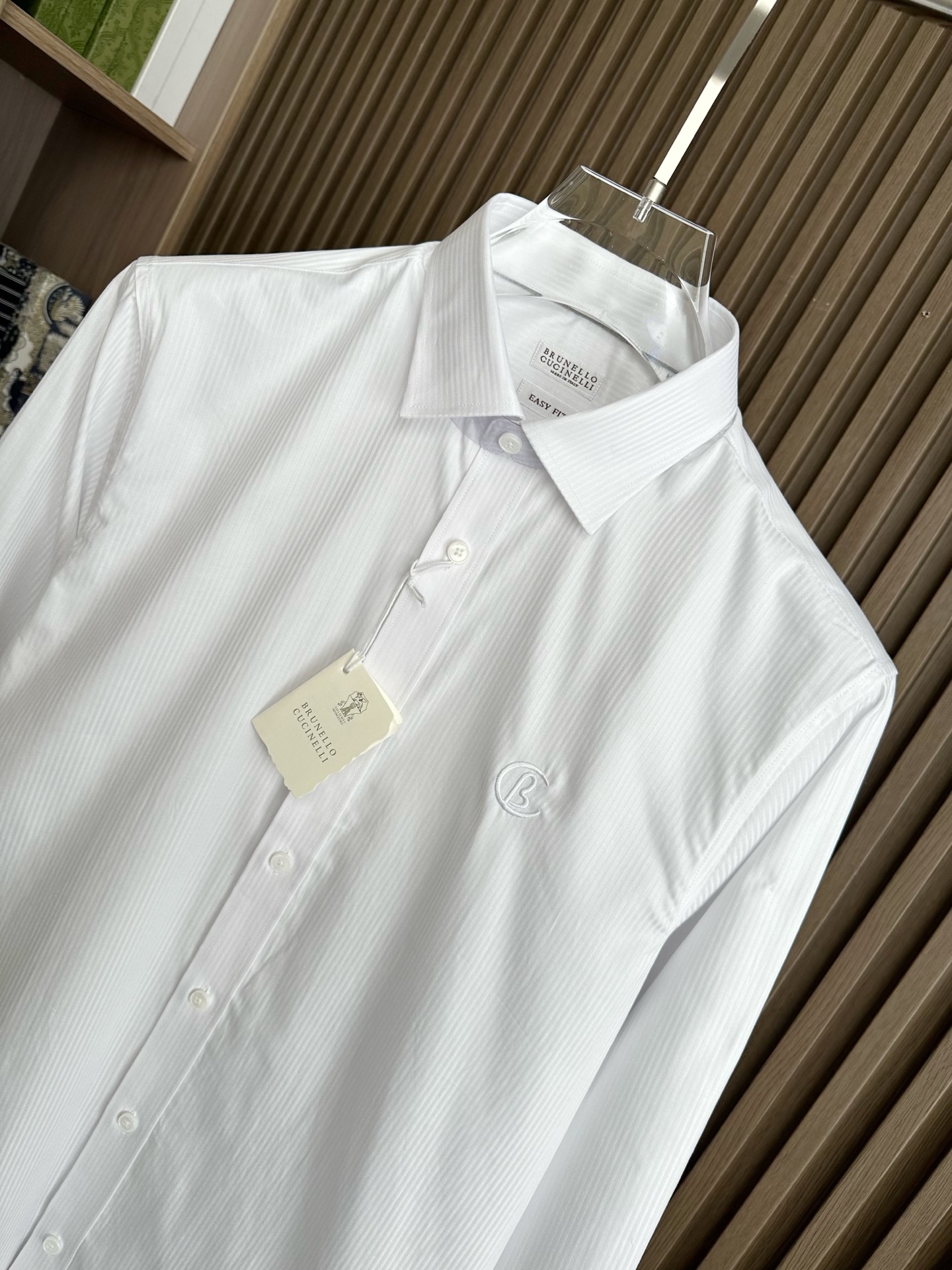 BBR巴家25FW秋冬新款条纹纯色衬衫，经典系列，色织图案属于颜值满分的高级产物，辨识度颇为鲜明，标签刺