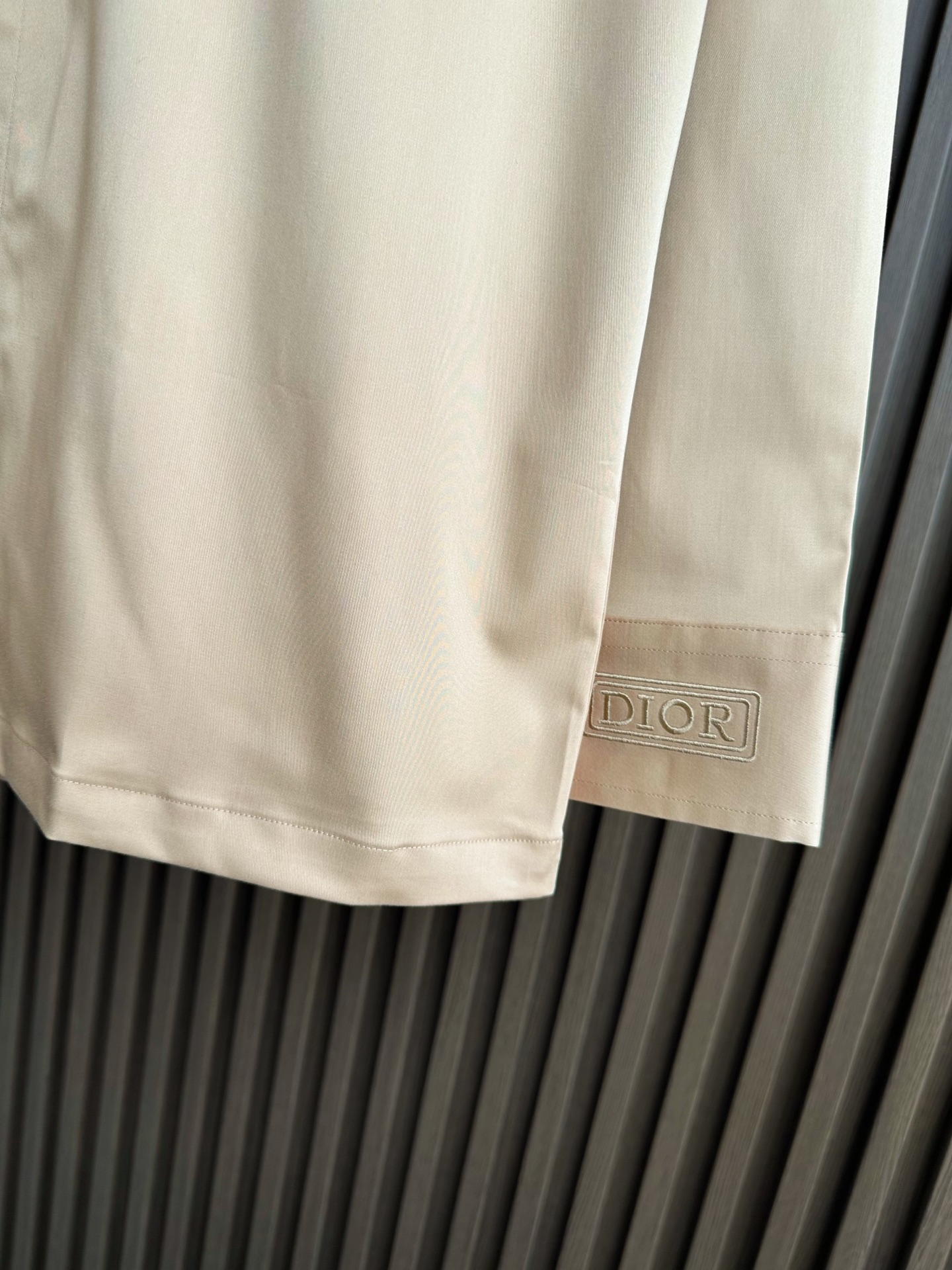 （深卡其～）CD迪奥轻奢！2025秋冬新款男士衬衫式外套。