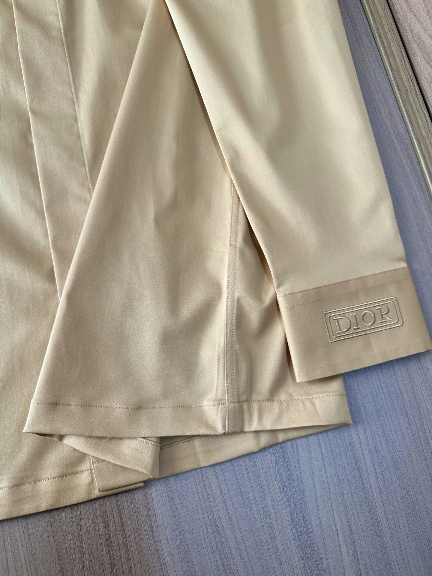 （深卡其～）CD迪奥轻奢！2025秋冬新款男士衬衫式外套。