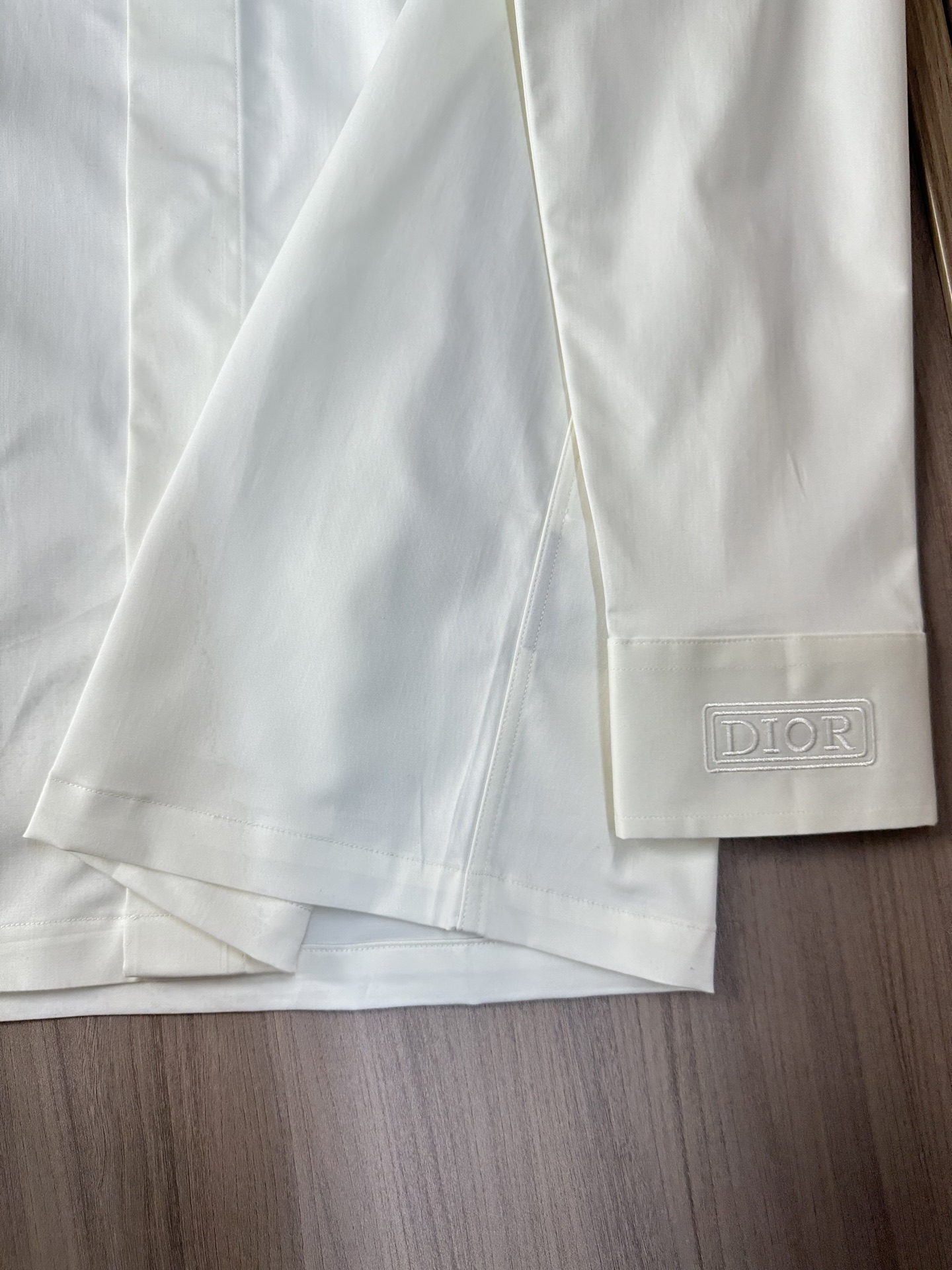 （白色～）CD迪奥轻奢！2025秋冬新款男士衬衫式外套。