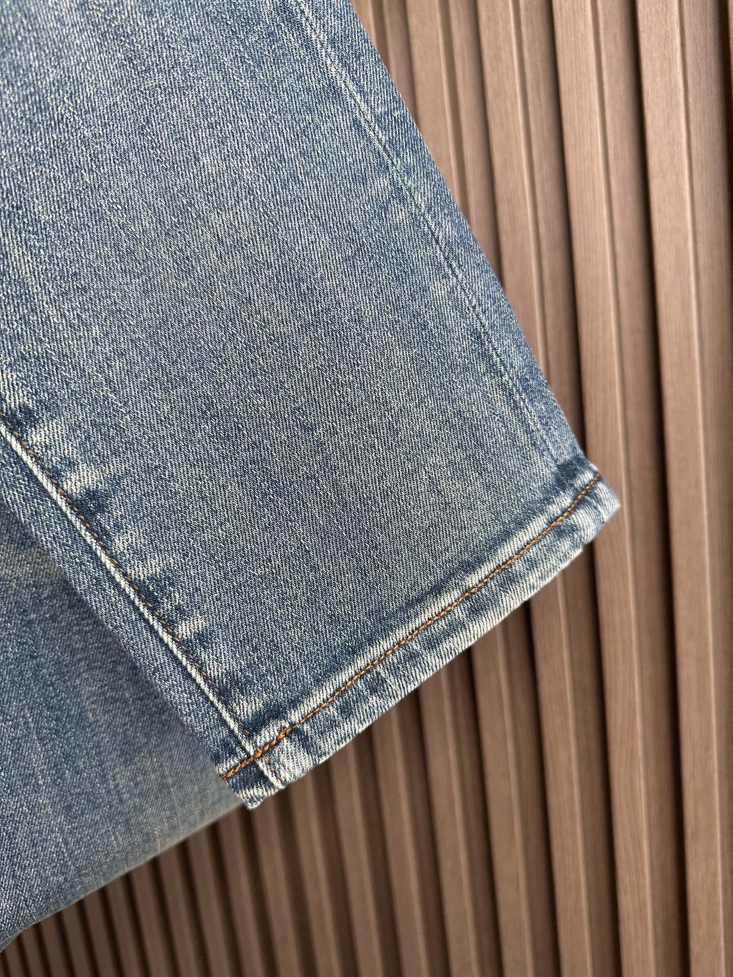 🔥CD迪奥25FW秋季新款牛仔裤，高端品质，面料超级柔软舒适 小直筒版型，上身修长，万能搭配款码数：29