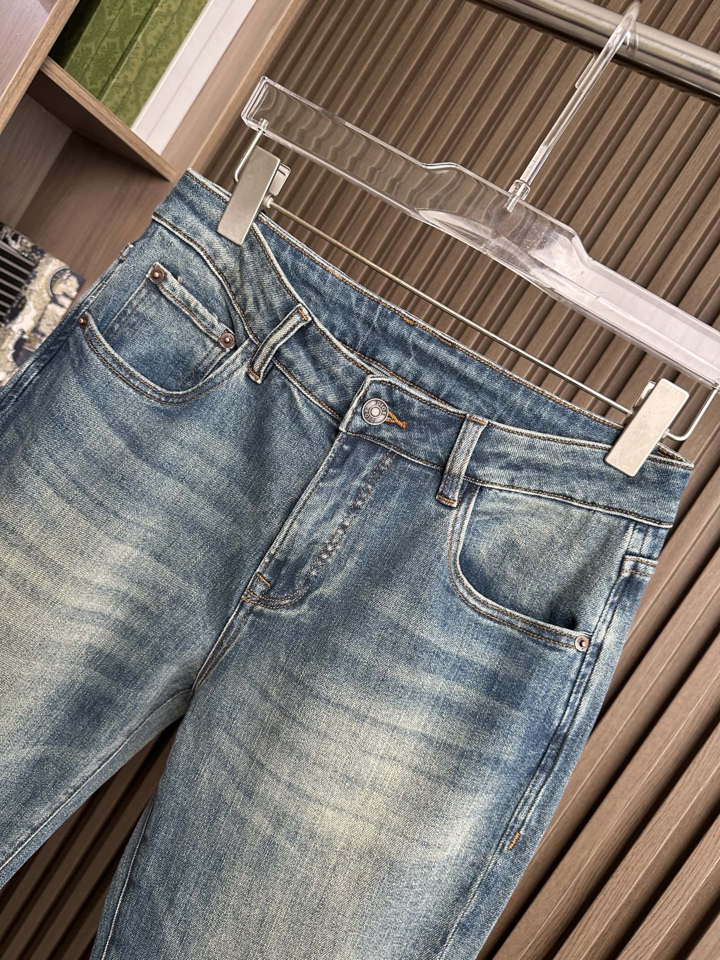 🔥CD迪奥25FW秋季新款牛仔裤，高端品质，面料超级柔软舒适 小直筒版型，上身修长，万能搭配款码数：29