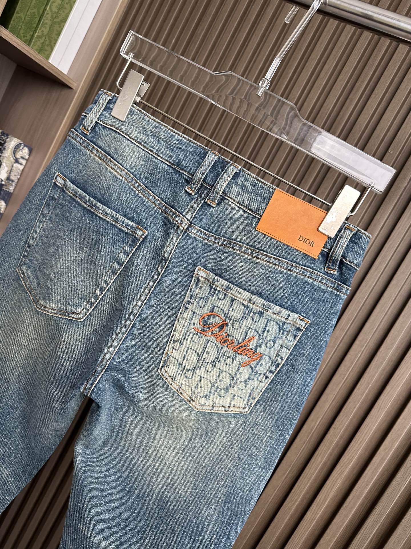 🔥CD迪奥25FW秋季新款牛仔裤，高端品质，面料超级柔软舒适 小直筒版型，上身修长，万能搭配款码数：29