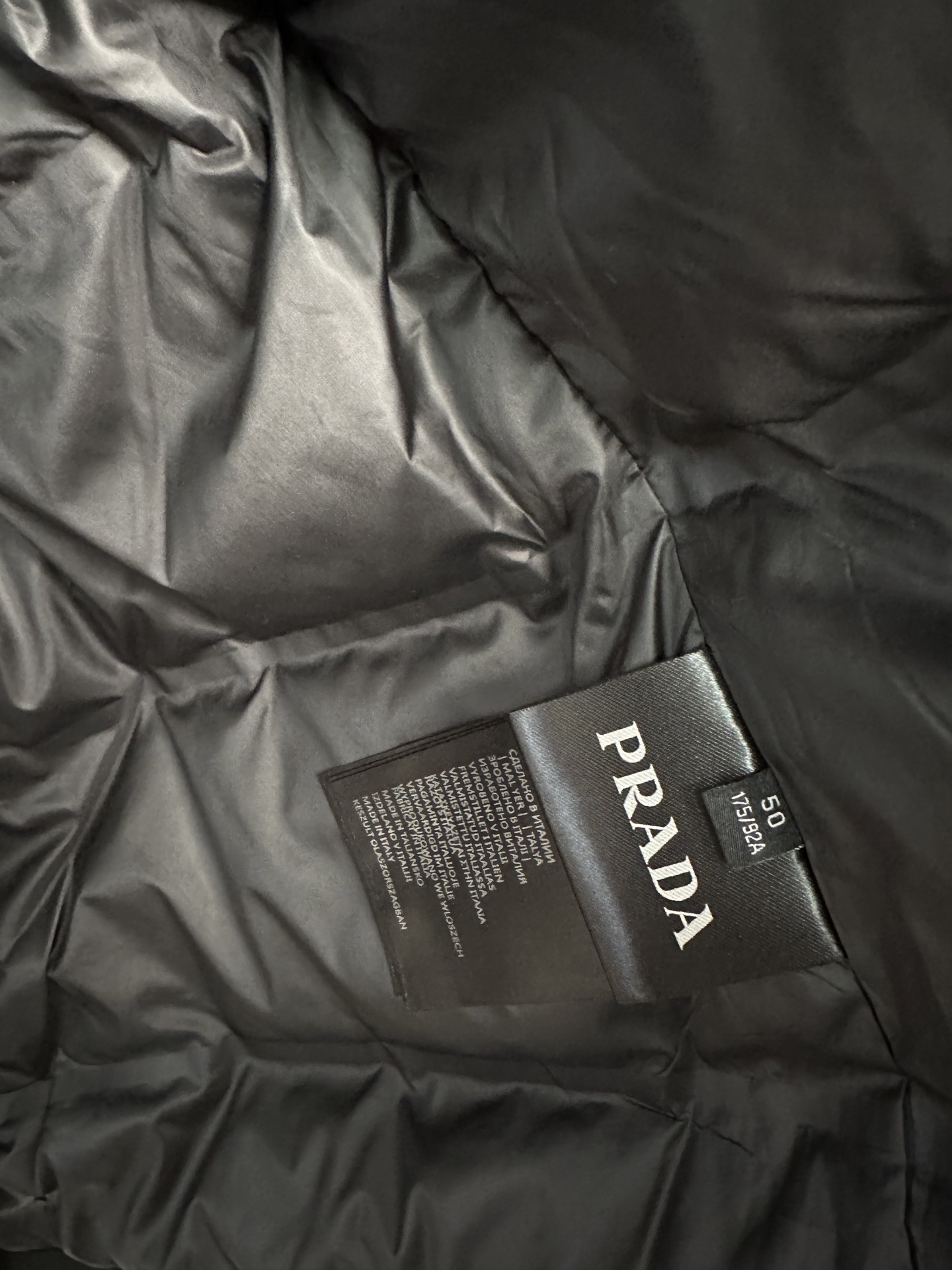 羽绒 Prada 普拉达 25秋冬红条系列连帽中长款夹克羽绒内冲100g-90白鸭绒,轻薄有型,上身不臃